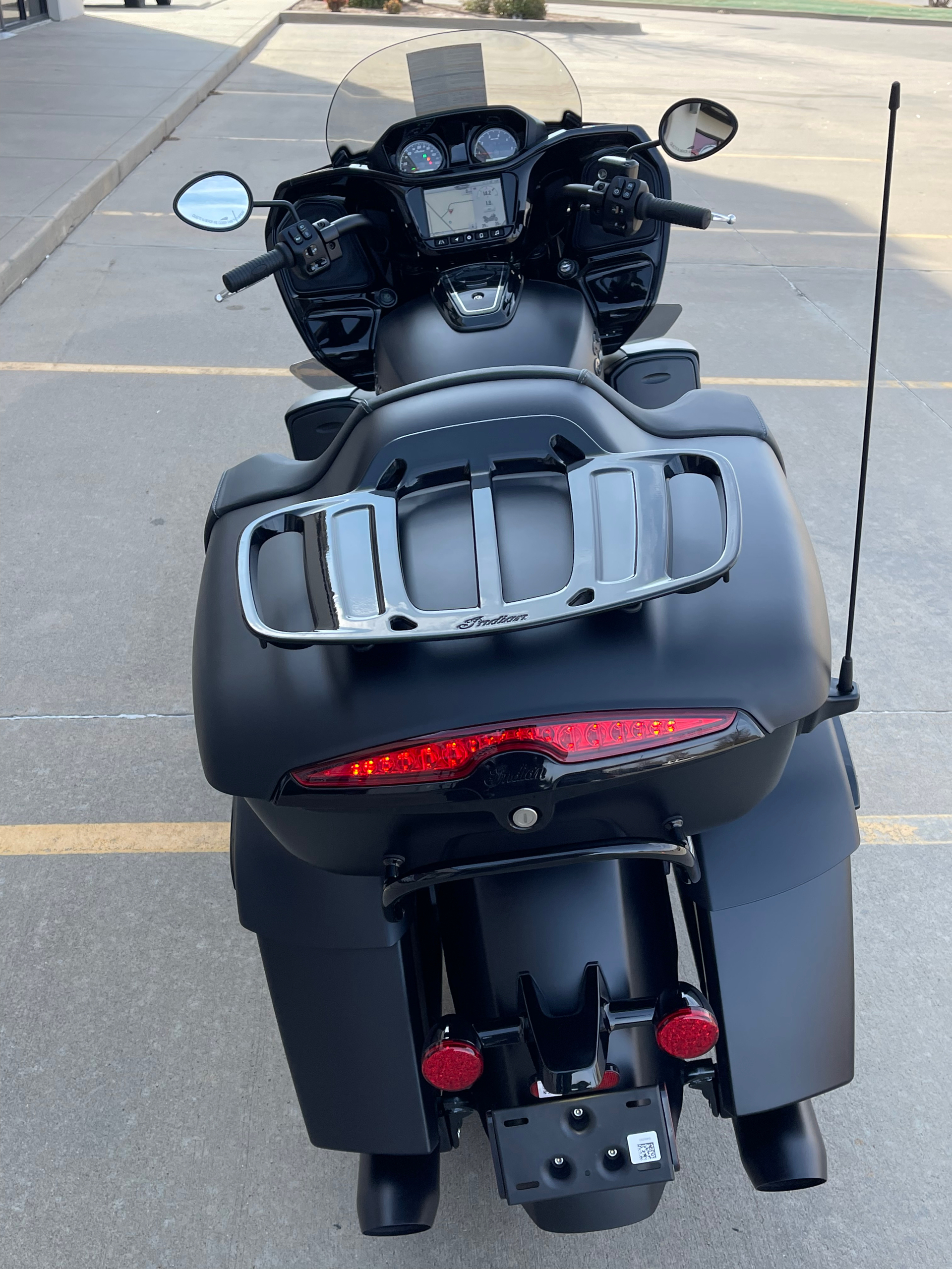 2024 Indian Motorcycle Pursuit® Dark Horse® with PowerBand Audio Package in Norman, Oklahoma - Photo 7