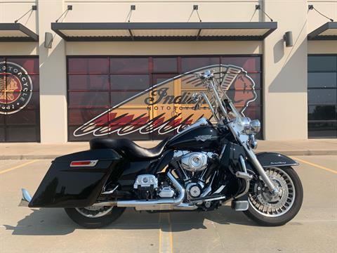 2011 Harley-Davidson Road King® Classic in Norman, Oklahoma - Photo 1