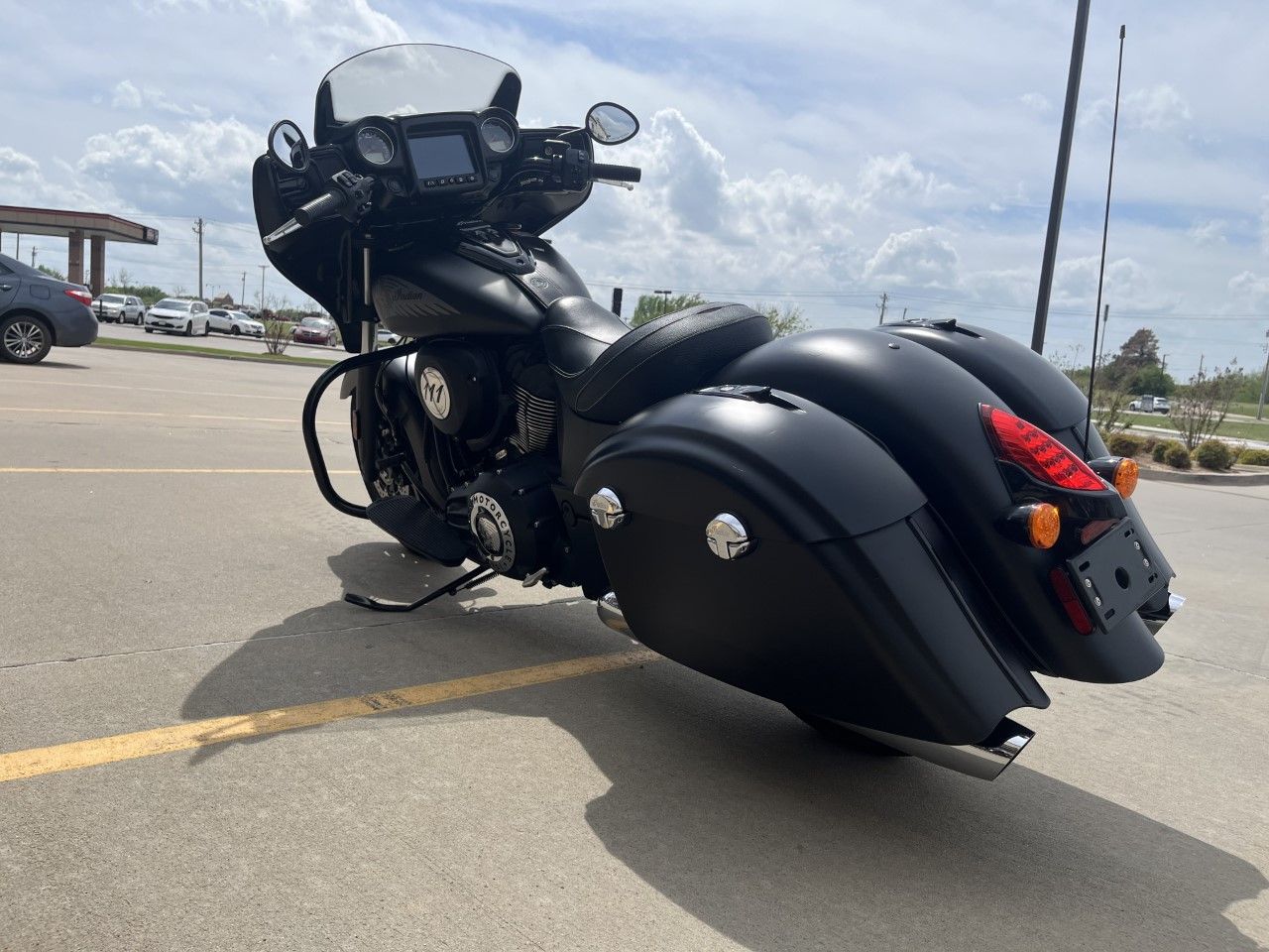 2018 Indian Motorcycle Chieftain® Dark Horse® ABS in Norman, Oklahoma - Photo 6