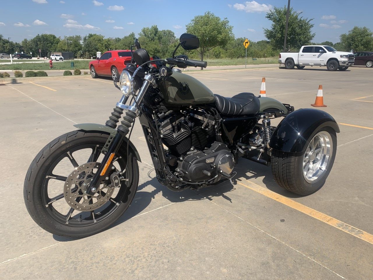 2021 Harley-Davidson Iron 883™ in Norman, Oklahoma - Photo 4