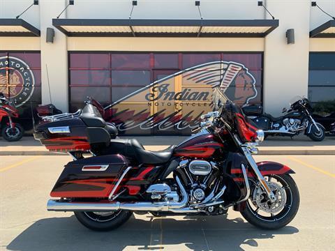 2017 Harley-Davidson CVO™ Limited in Norman, Oklahoma - Photo 1