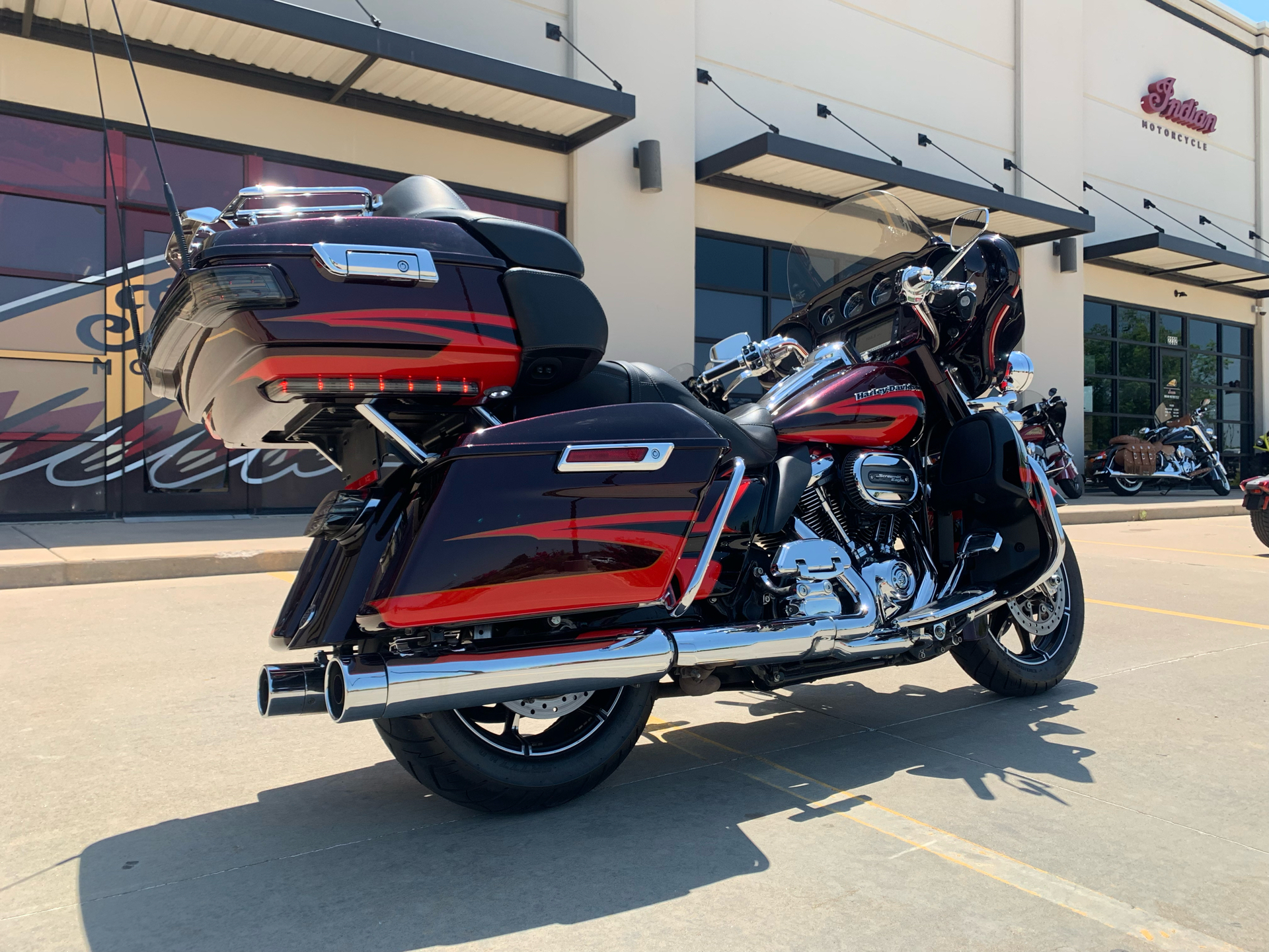 2017 Harley-Davidson CVO™ Limited in Norman, Oklahoma - Photo 8