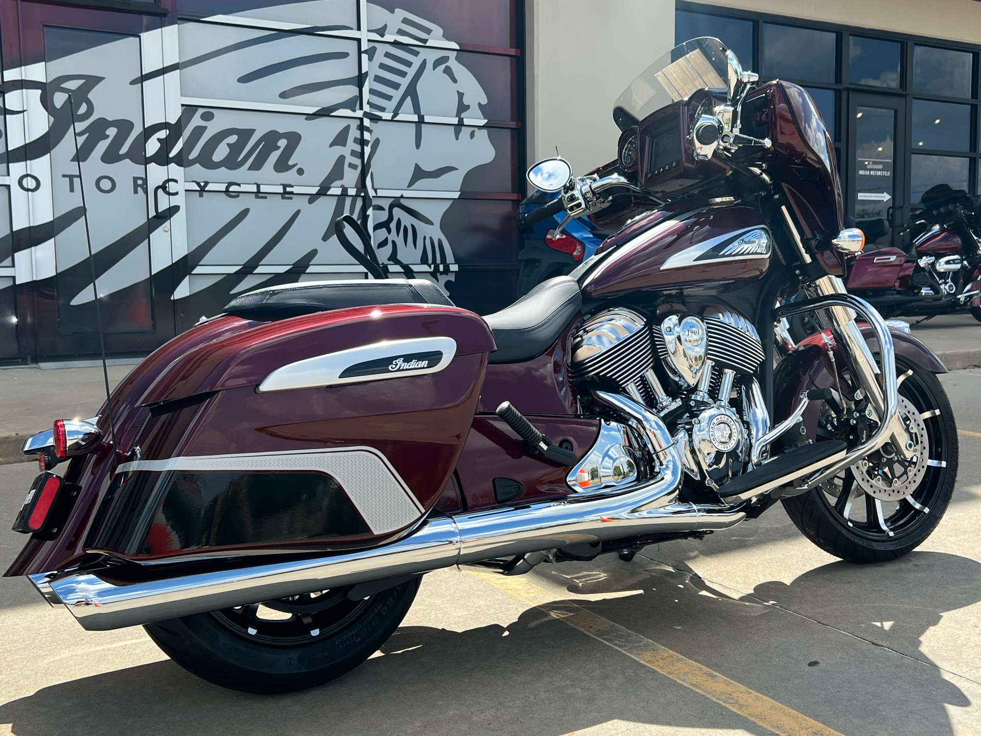 2024 Indian Motorcycle Chieftain® Limited with PowerBand Audio Package in Norman, Oklahoma - Photo 8