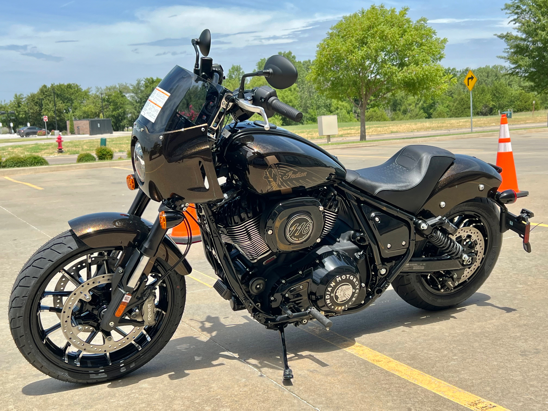 2024 Indian Motorcycle Sport Chief Icon in Norman, Oklahoma - Photo 4