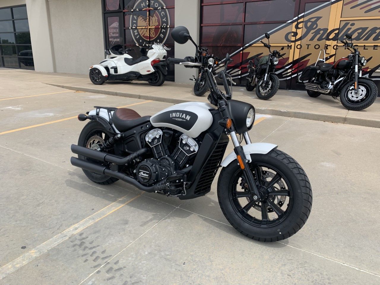 2019 Indian Motorcycle Scout® Bobber ABS in Norman, Oklahoma - Photo 2