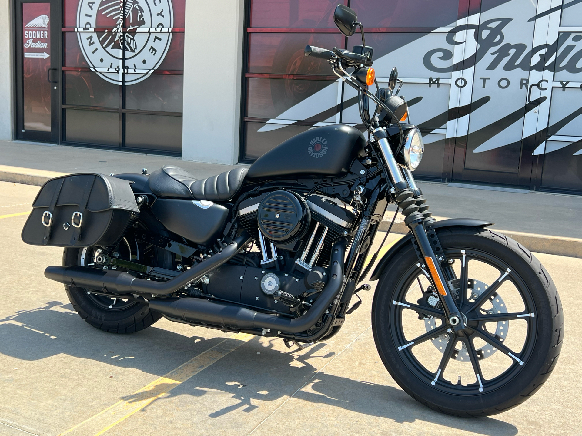 2022 Harley-Davidson Iron 883™ in Norman, Oklahoma - Photo 2