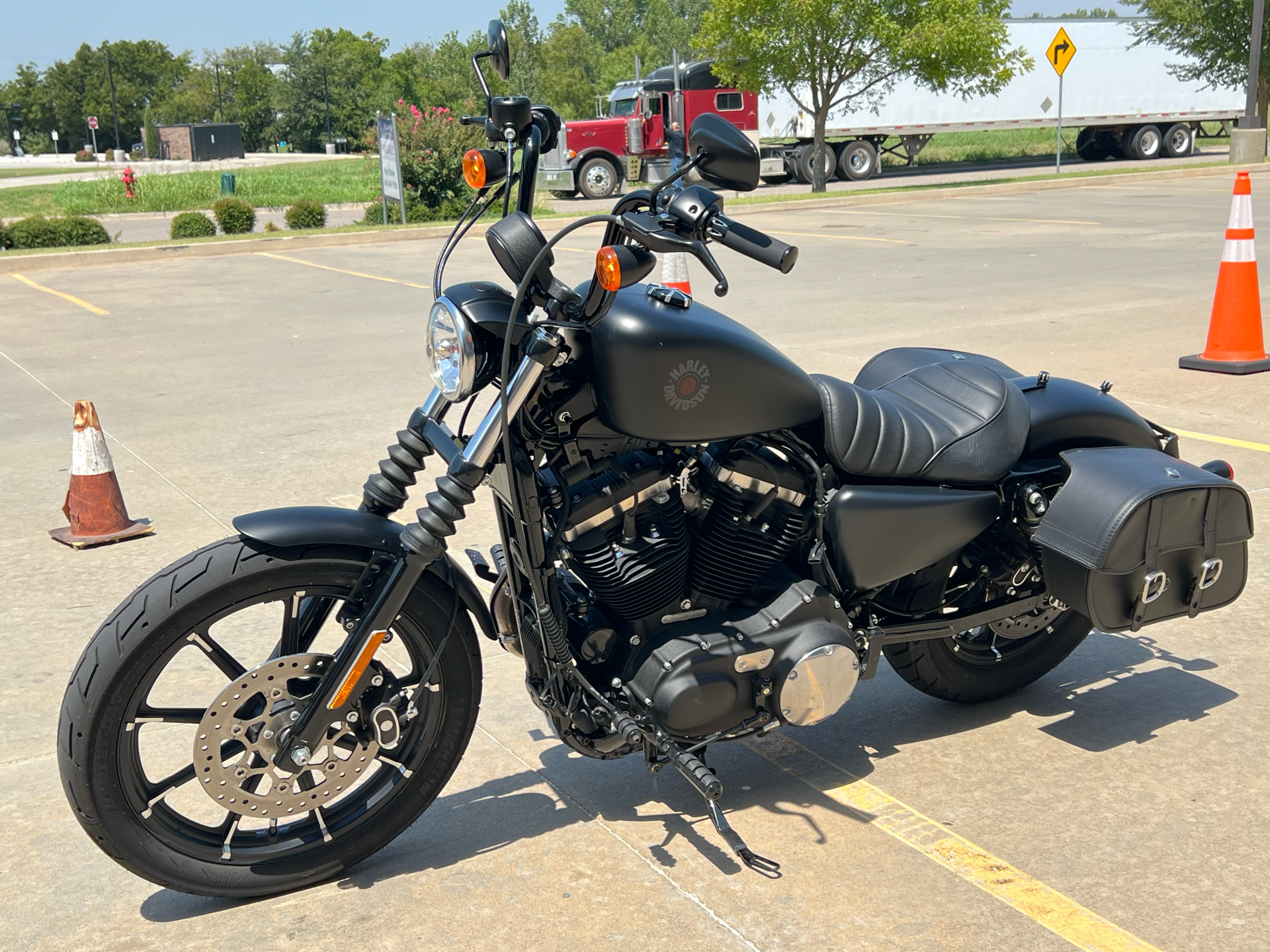 2022 Harley-Davidson Iron 883™ in Norman, Oklahoma - Photo 4