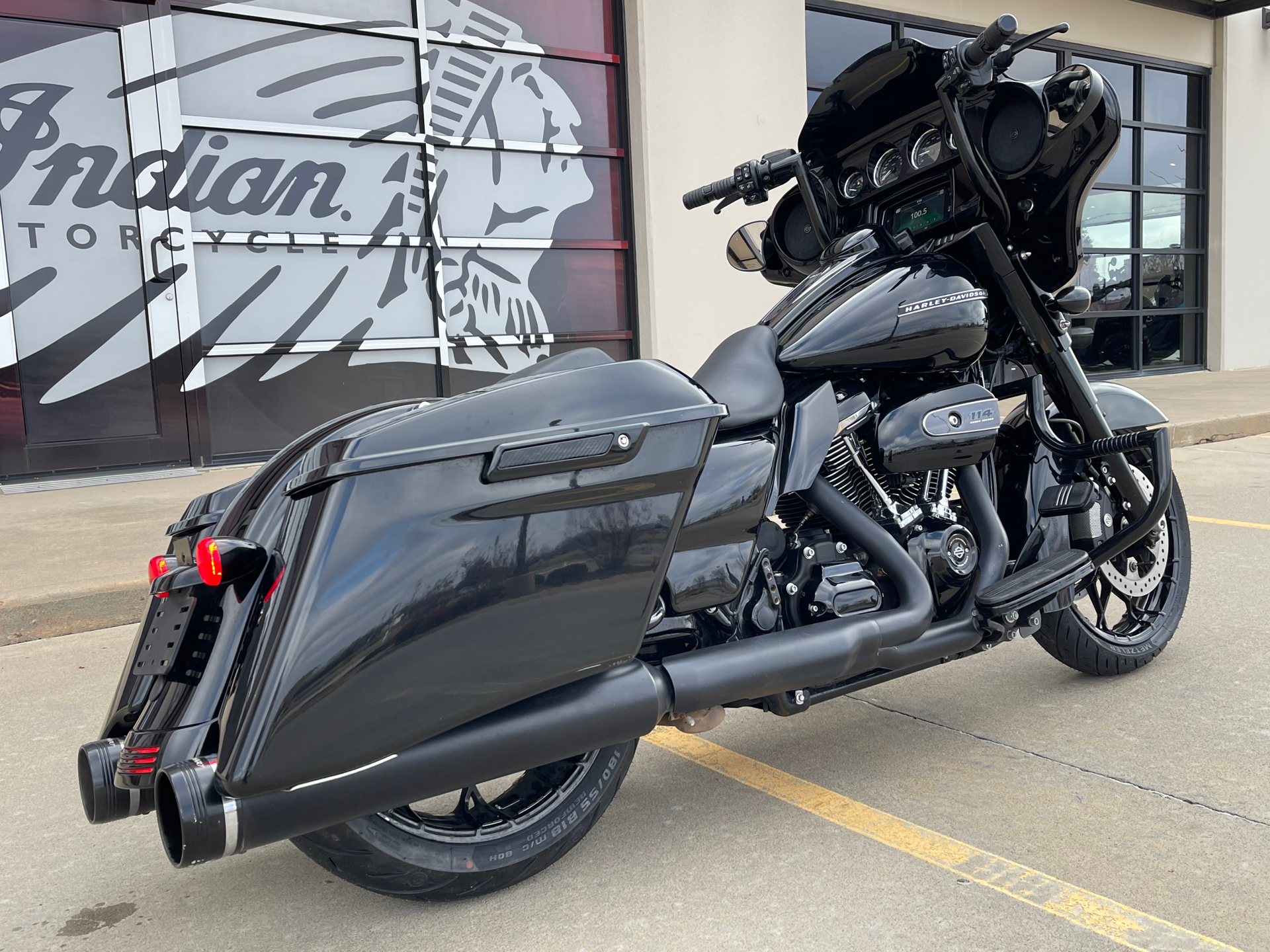 2019 Harley-Davidson Street Glide® Special in Norman, Oklahoma - Photo 8
