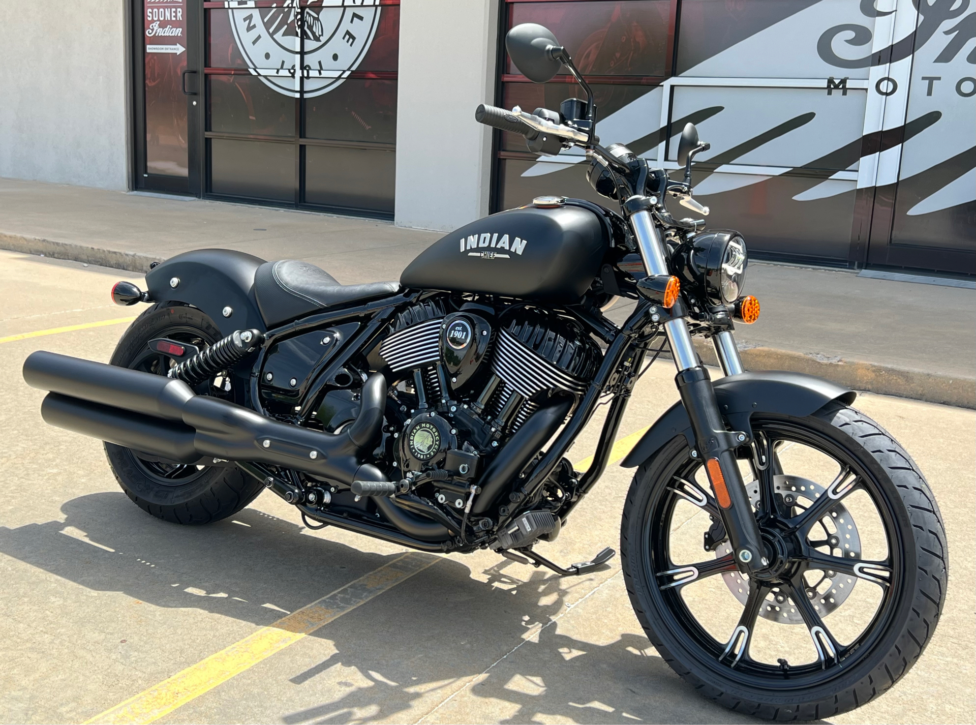 2024 Indian Motorcycle Chief Dark Horse® in Norman, Oklahoma - Photo 2