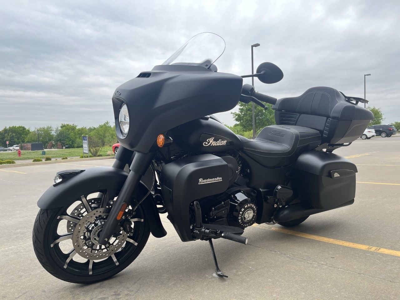 2021 Indian Motorcycle Roadmaster® Dark Horse® in Norman, Oklahoma - Photo 4