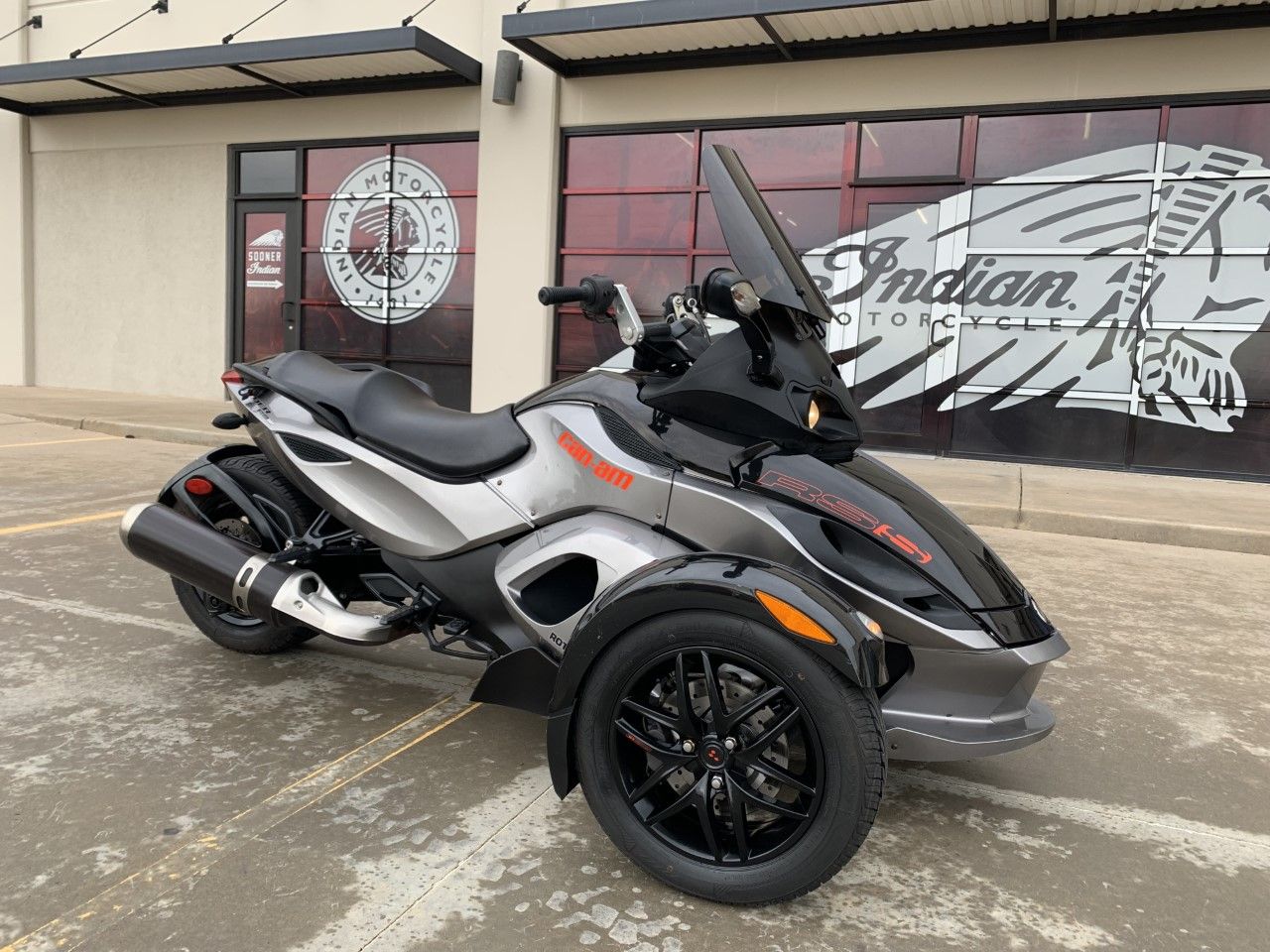 2011 Can-Am Spyder® RS SM5 in Norman, Oklahoma - Photo 2