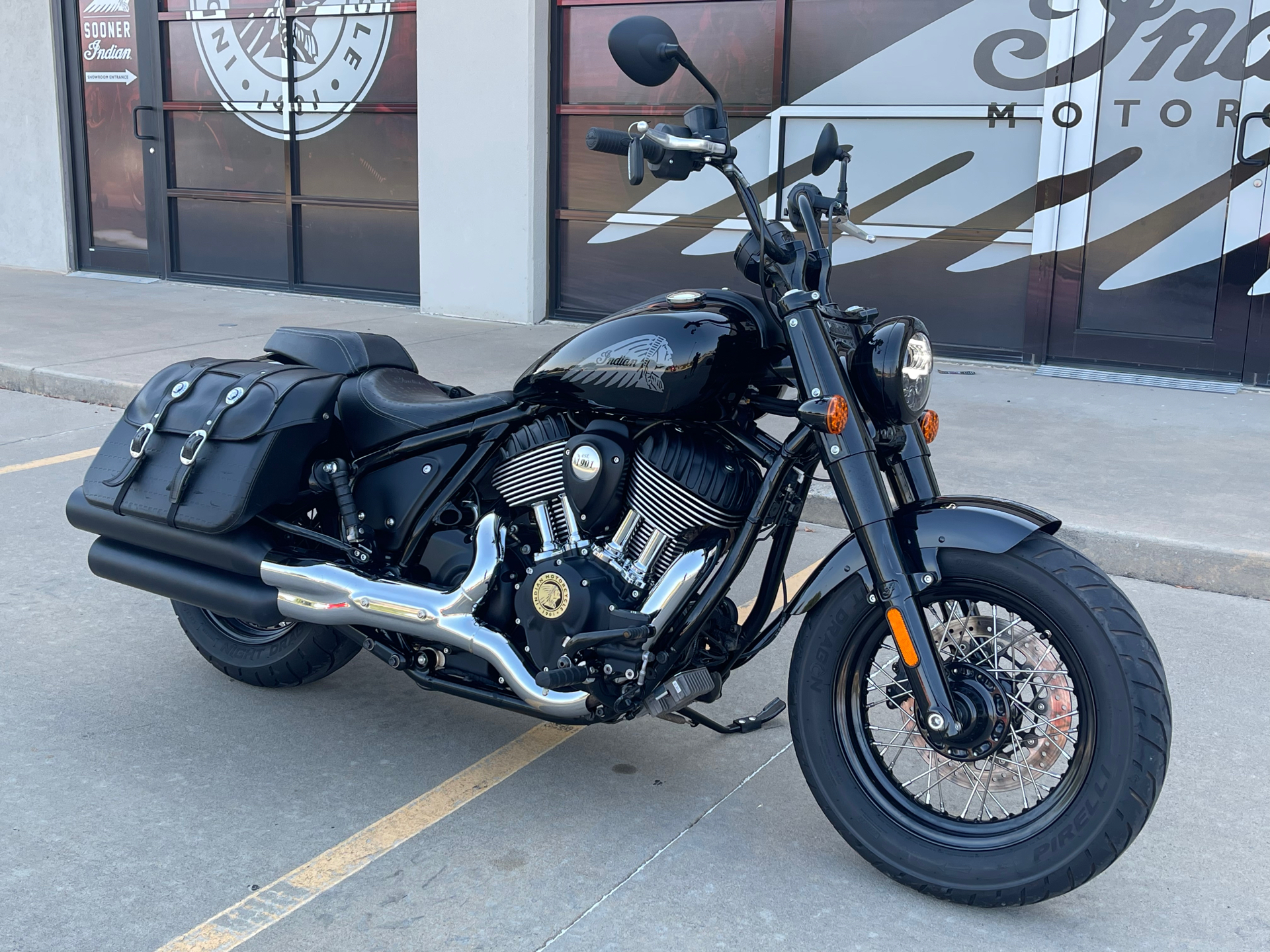2022 Indian Motorcycle Chief Bobber in Norman, Oklahoma - Photo 2