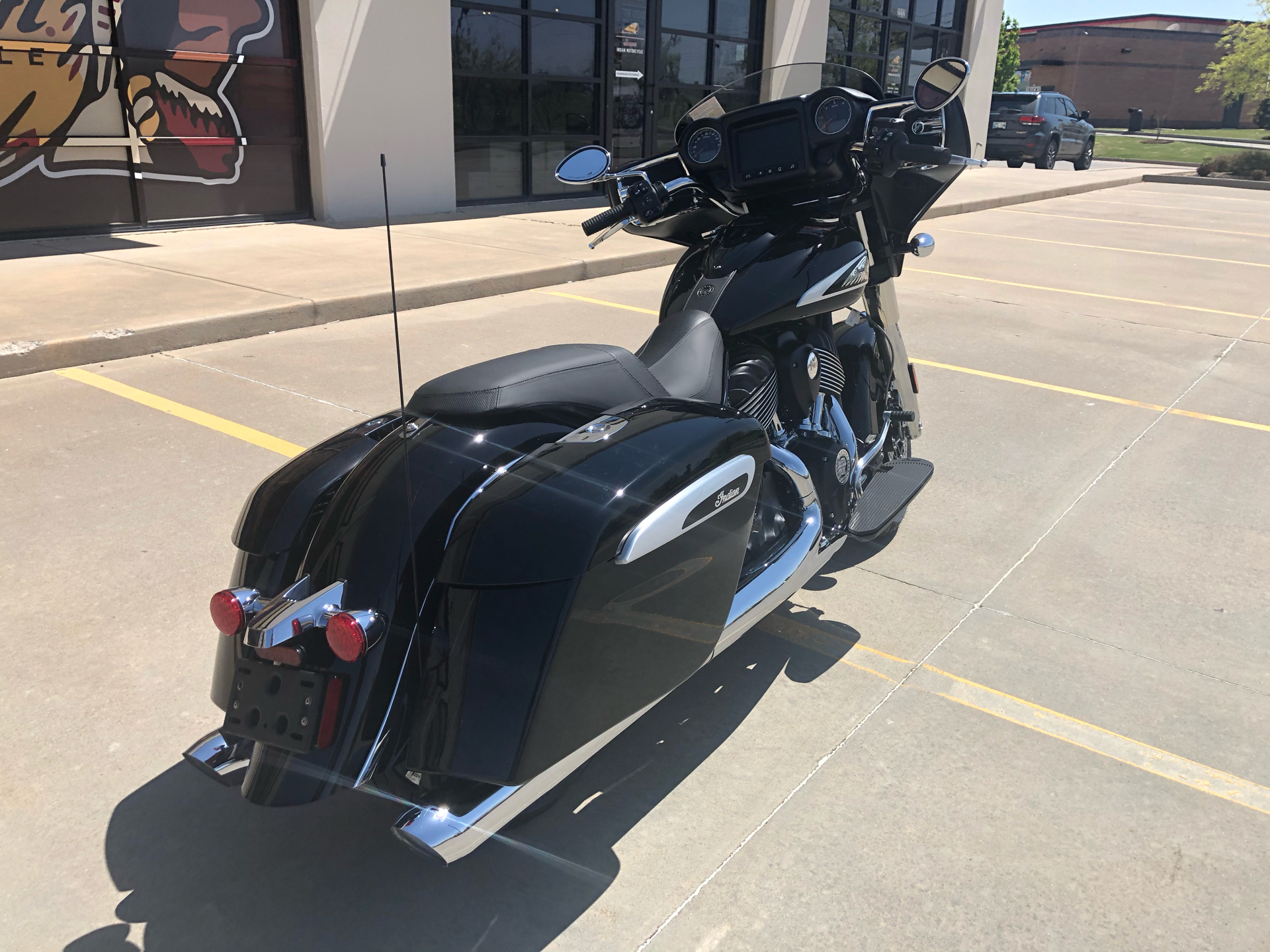 2021 Indian Chieftain® in Norman, Oklahoma - Photo 8