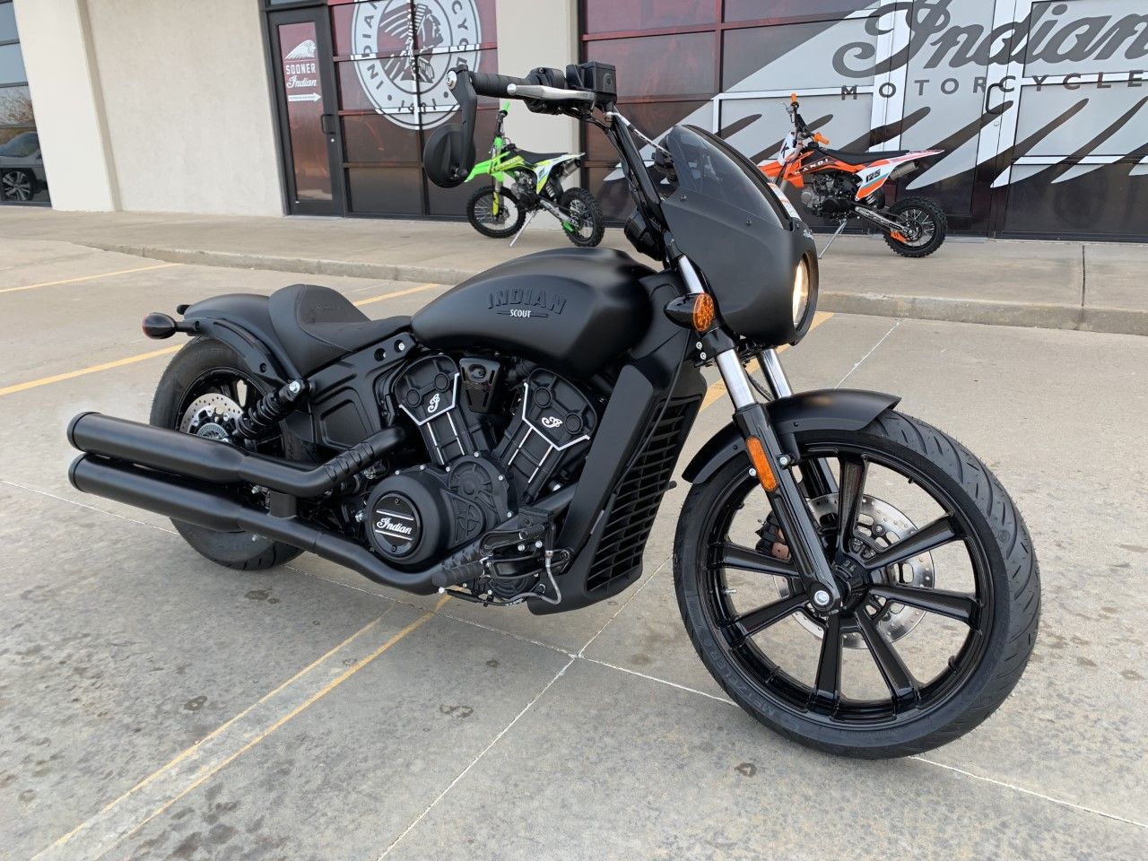 2022 Indian Motorcycle Scout® Rogue ABS in Norman, Oklahoma - Photo 2