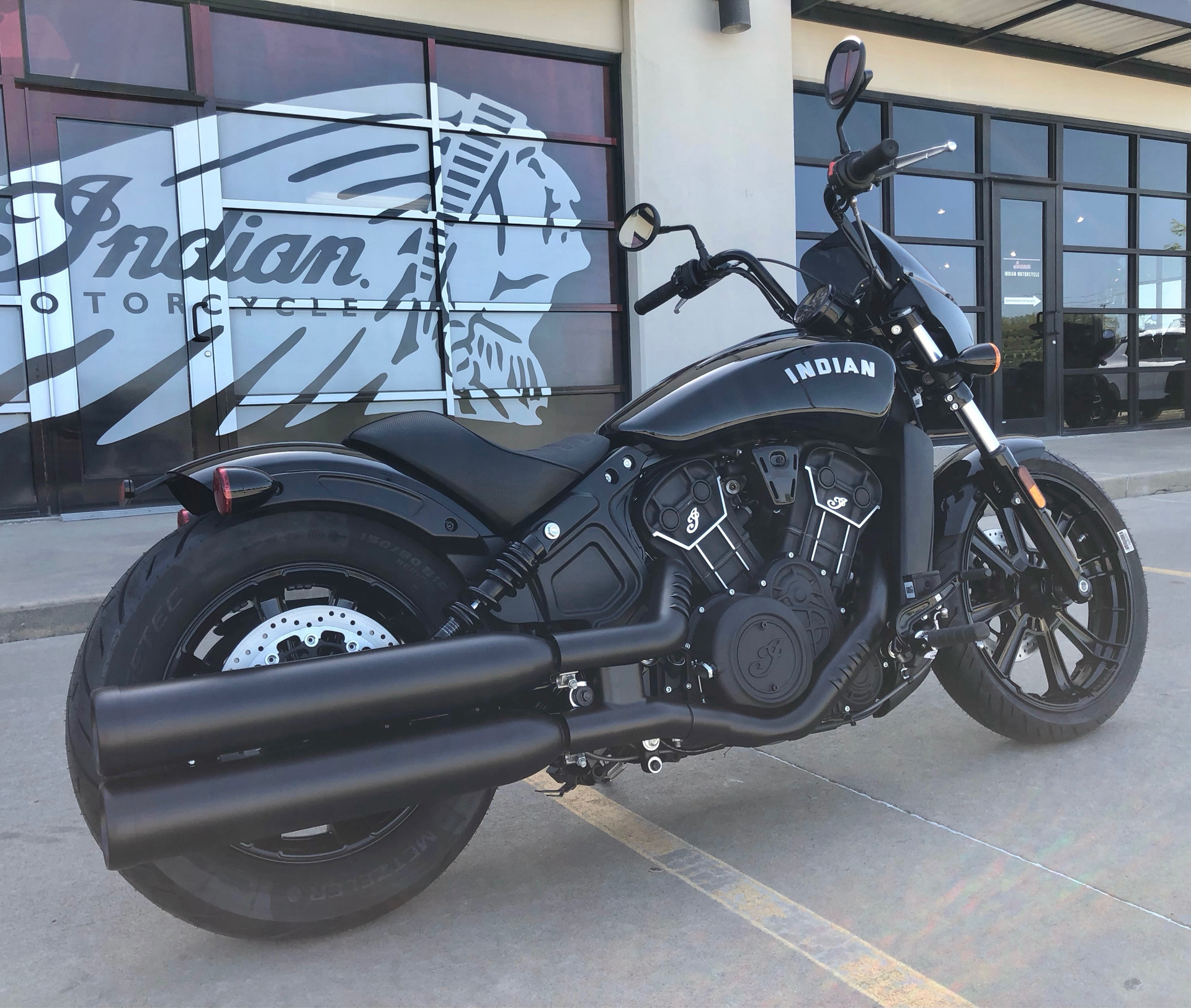 2024 Indian Motorcycle Scout® Rogue Sixty in Norman, Oklahoma - Photo 8