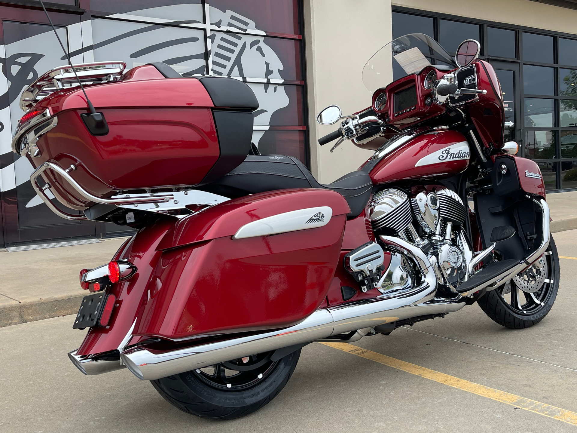 2023 Indian Motorcycle Roadmaster® Limited in Norman, Oklahoma - Photo 8