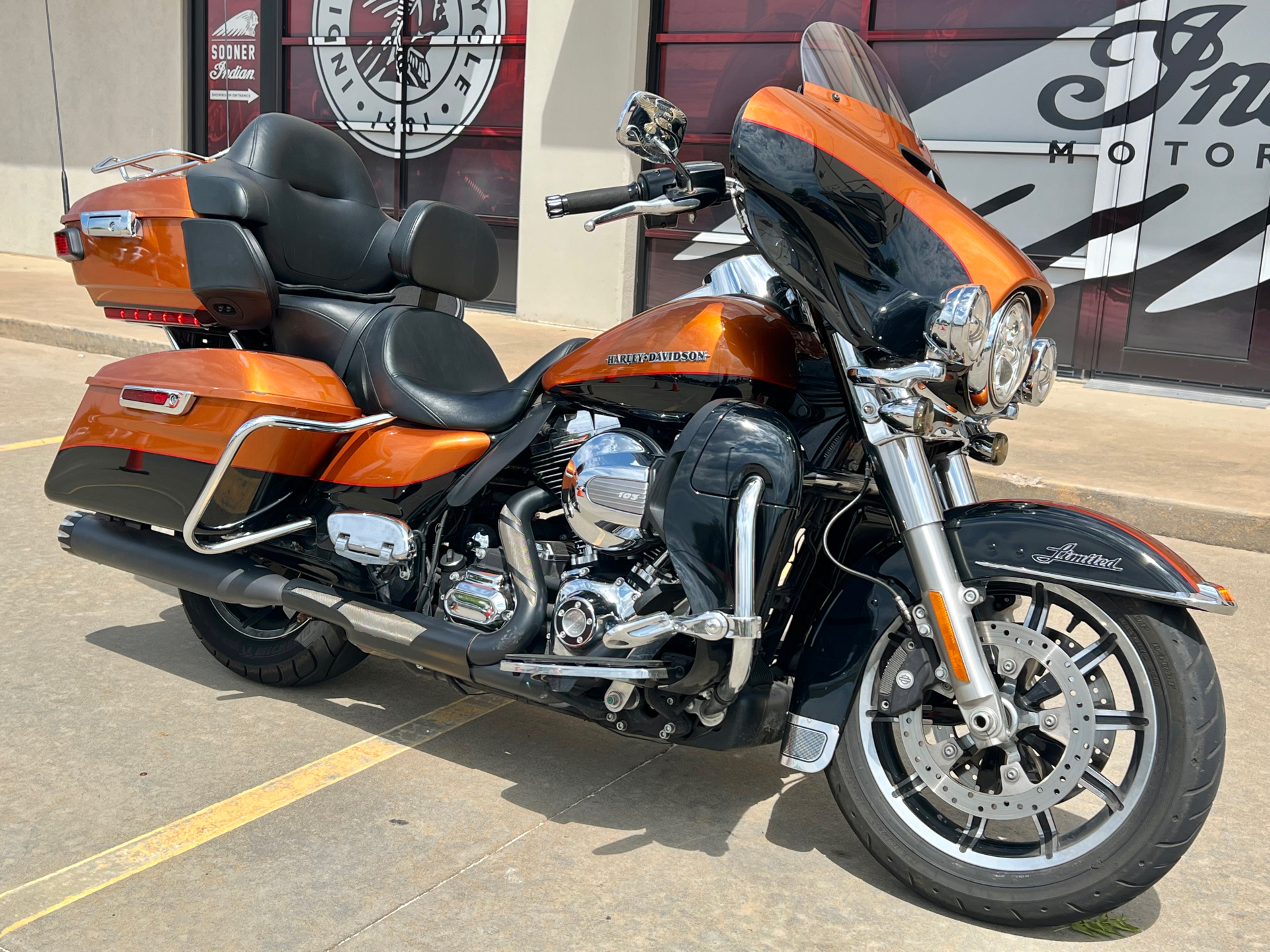 2015 Harley-Davidson Ultra Limited Low in Norman, Oklahoma - Photo 2