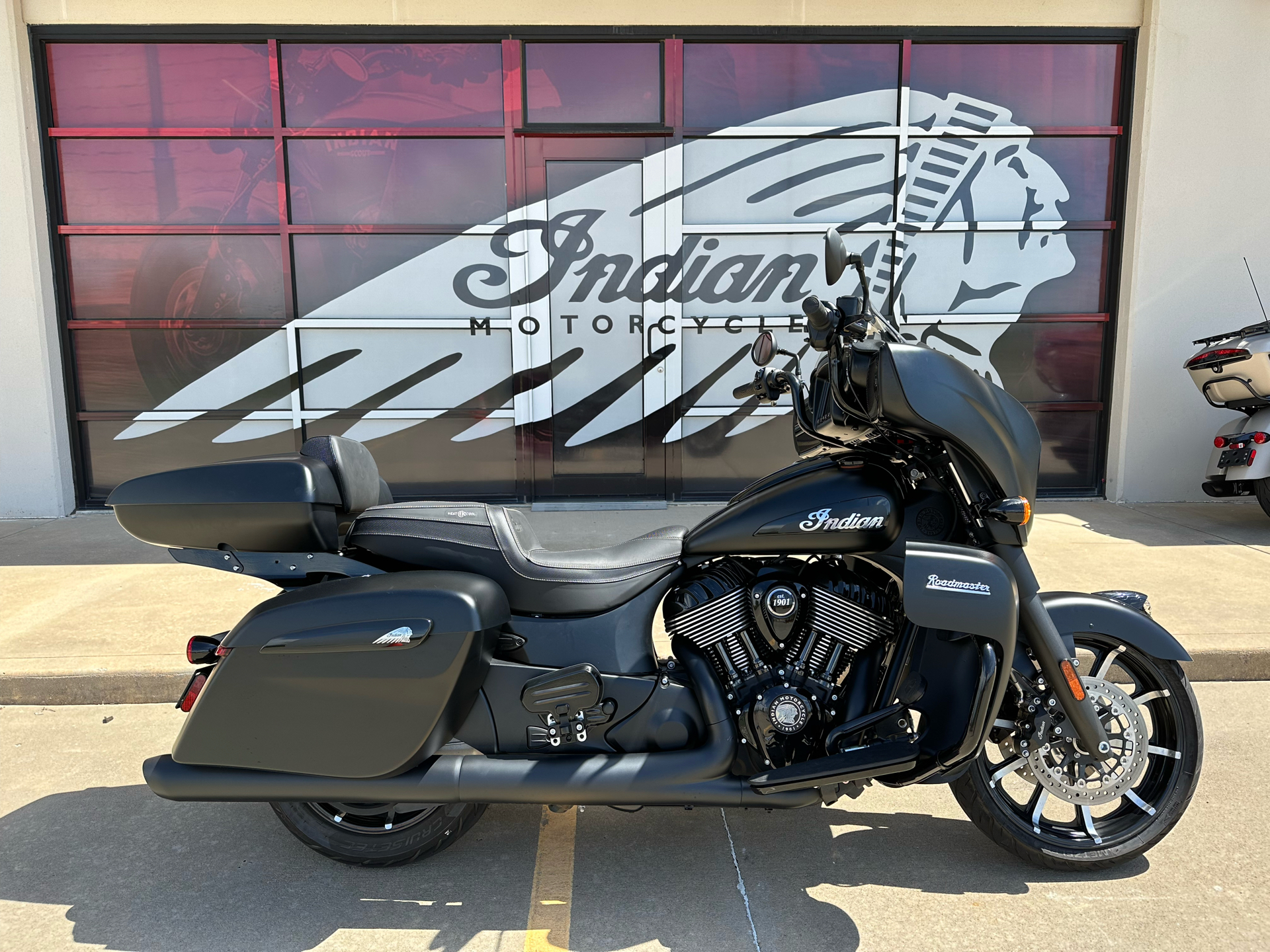2023 Indian Motorcycle Roadmaster® Dark Horse® in Norman, Oklahoma - Photo 1