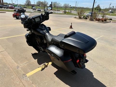 2023 Indian Motorcycle Roadmaster® Dark Horse® in Norman, Oklahoma - Photo 6