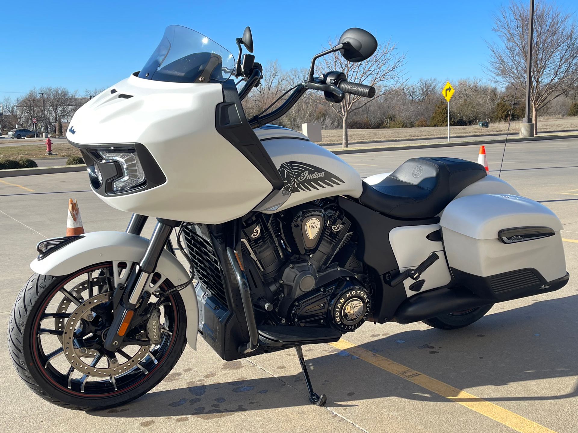 2021 Indian Motorcycle Challenger® Dark Horse® in Norman, Oklahoma - Photo 4