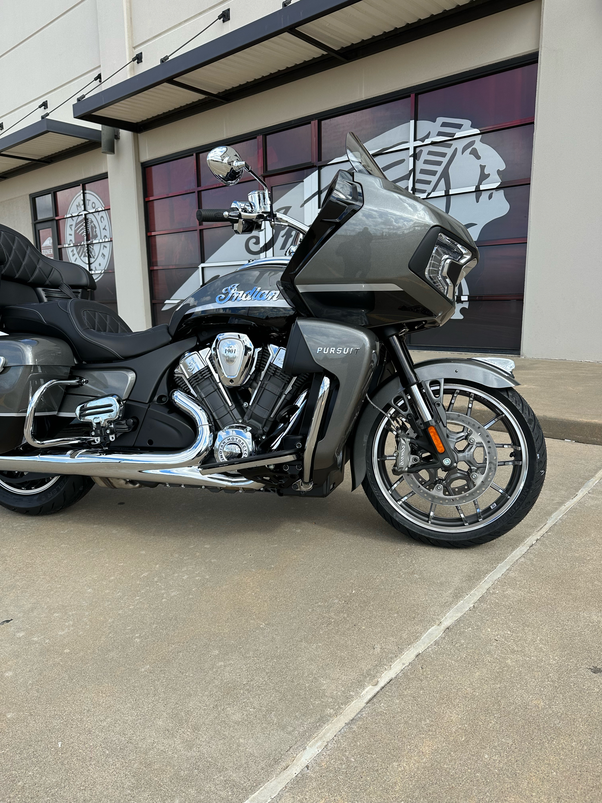 2024 Indian Motorcycle Pursuit® Limited in Norman, Oklahoma - Photo 10