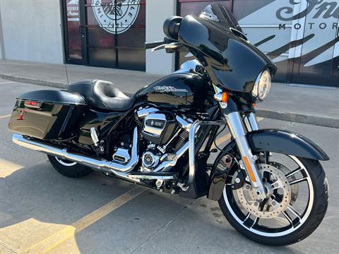 2017 Harley-Davidson Street Glide® Special in Norman, Oklahoma - Photo 2