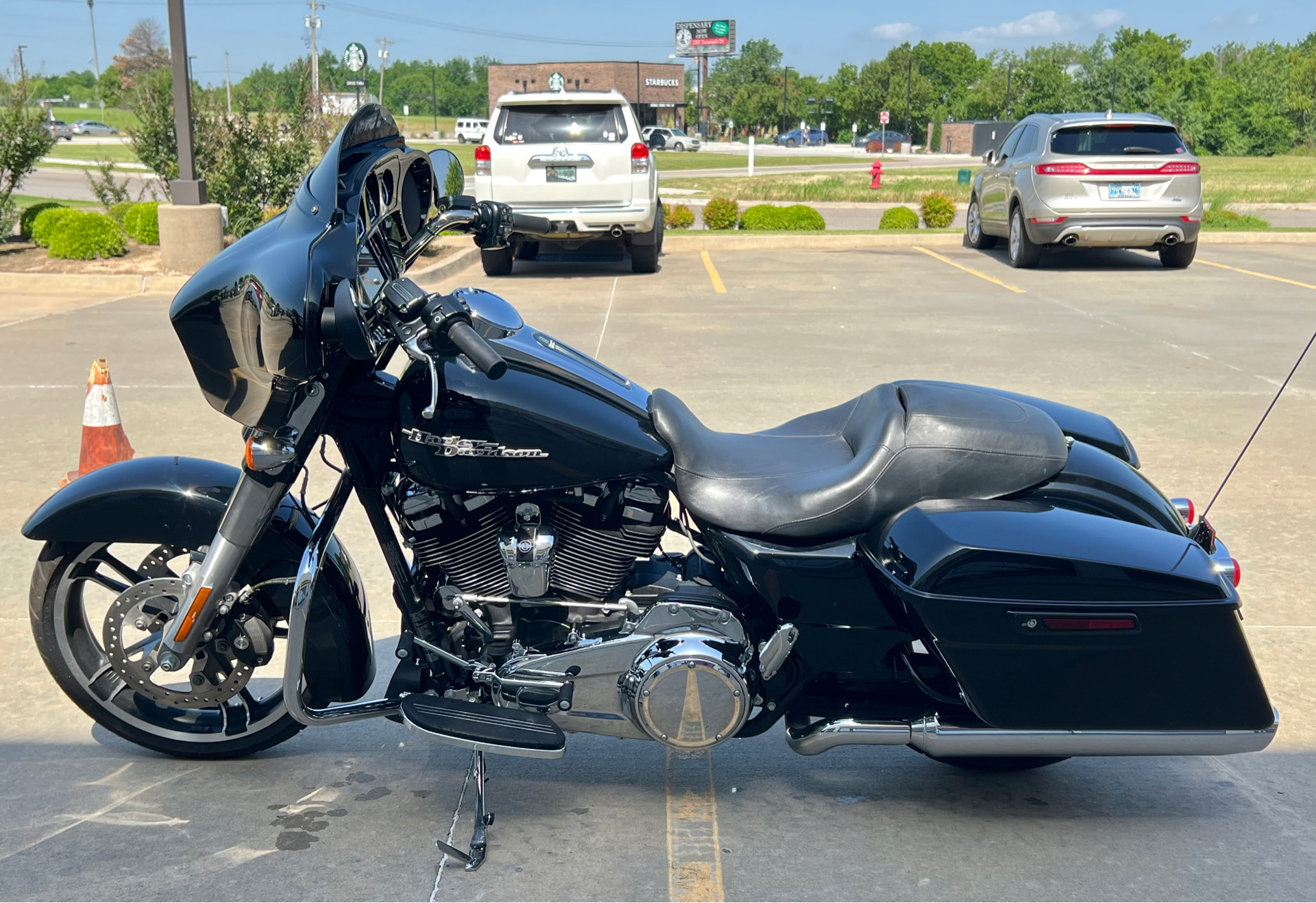 2017 Harley-Davidson Street Glide® Special in Norman, Oklahoma - Photo 5