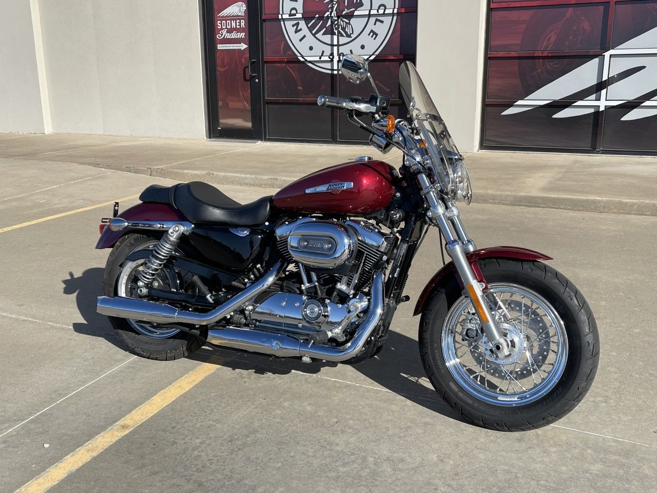 2017 Harley-Davidson 1200 Custom in Norman, Oklahoma - Photo 2