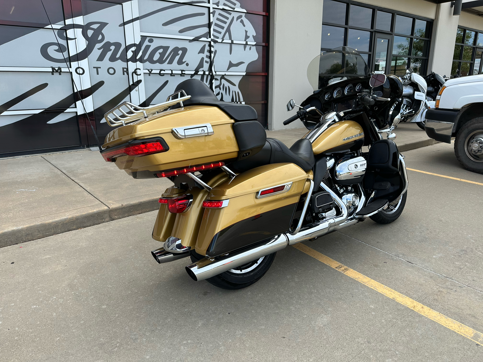2017 Harley-Davidson Electra Glide® Ultra Classic® in Norman, Oklahoma - Photo 9