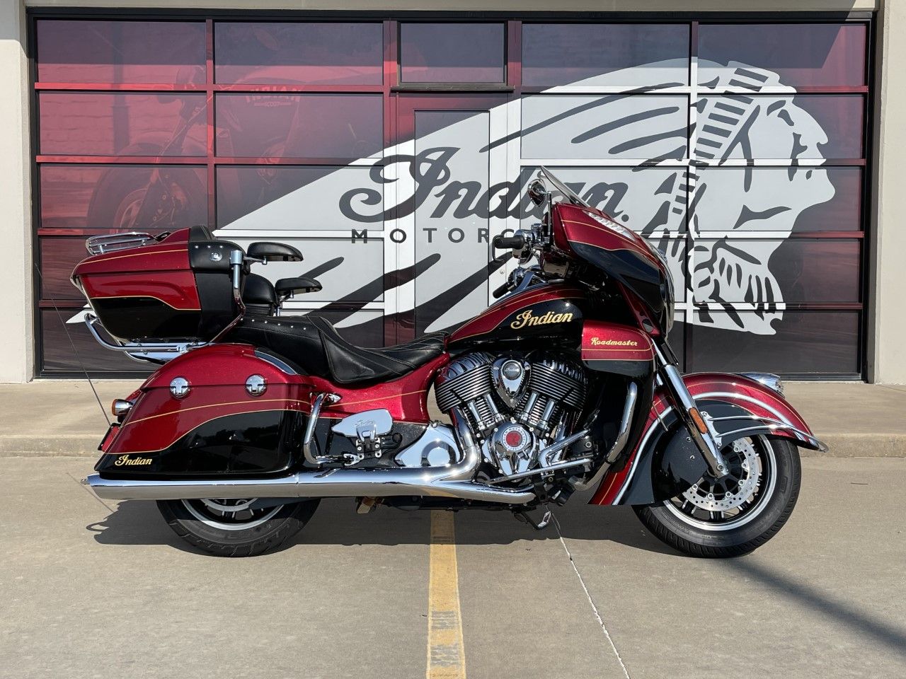 2019 Indian Motorcycle Roadmaster® Elite ABS in Norman, Oklahoma - Photo 1