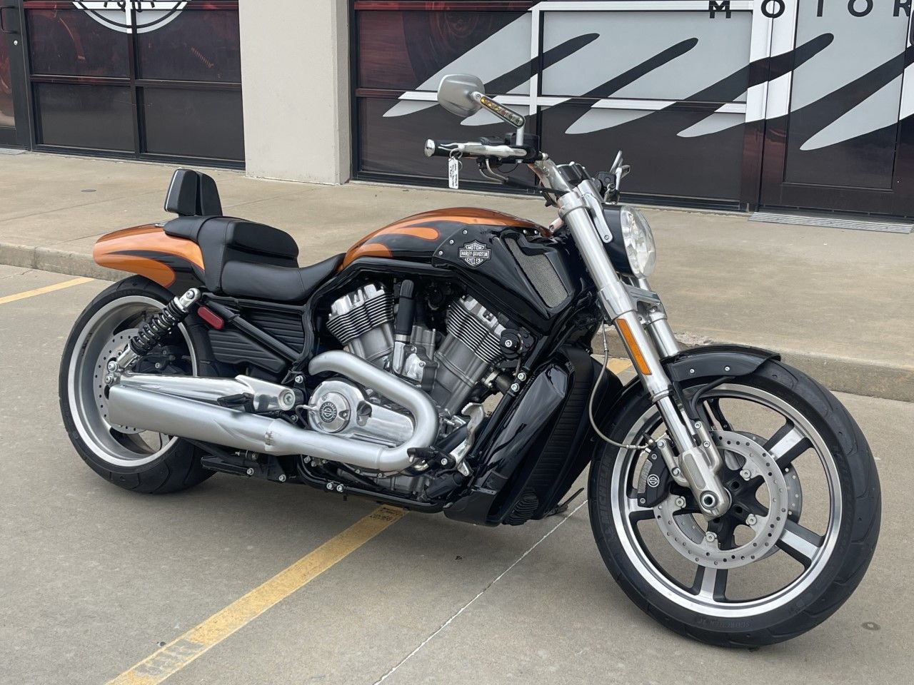 2014 Harley-Davidson V-Rod Muscle® in Norman, Oklahoma - Photo 2