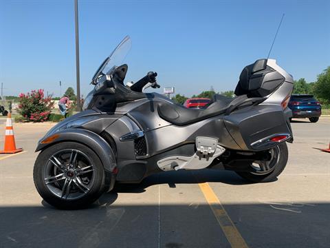 2012 Can-Am Spyder® RT SM5 in Norman, Oklahoma - Photo 5