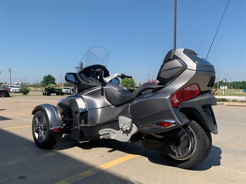 2012 Can-Am Spyder® RT SM5 in Norman, Oklahoma - Photo 6