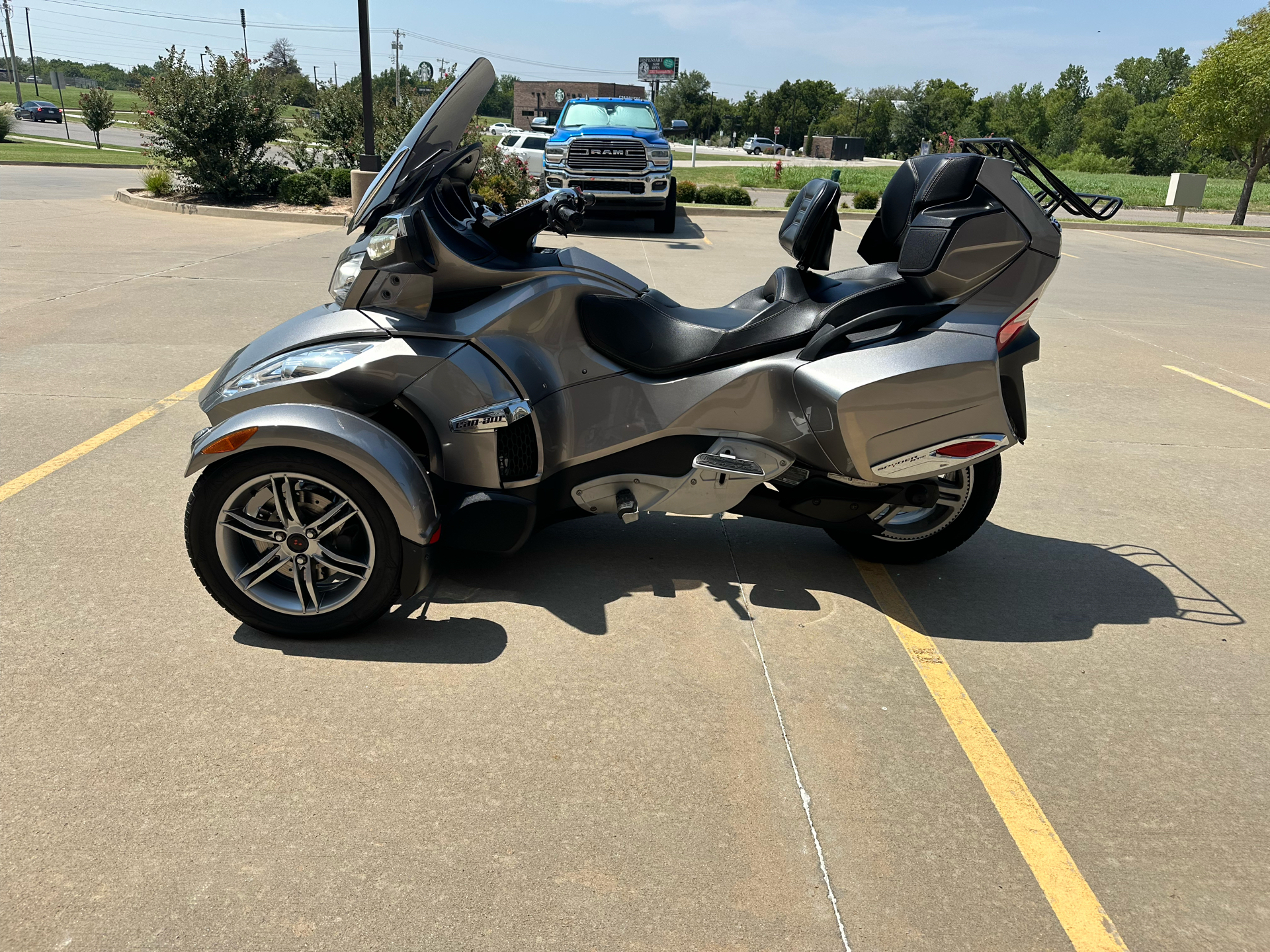 2012 Can-Am Spyder® RT SM5 in Norman, Oklahoma - Photo 5