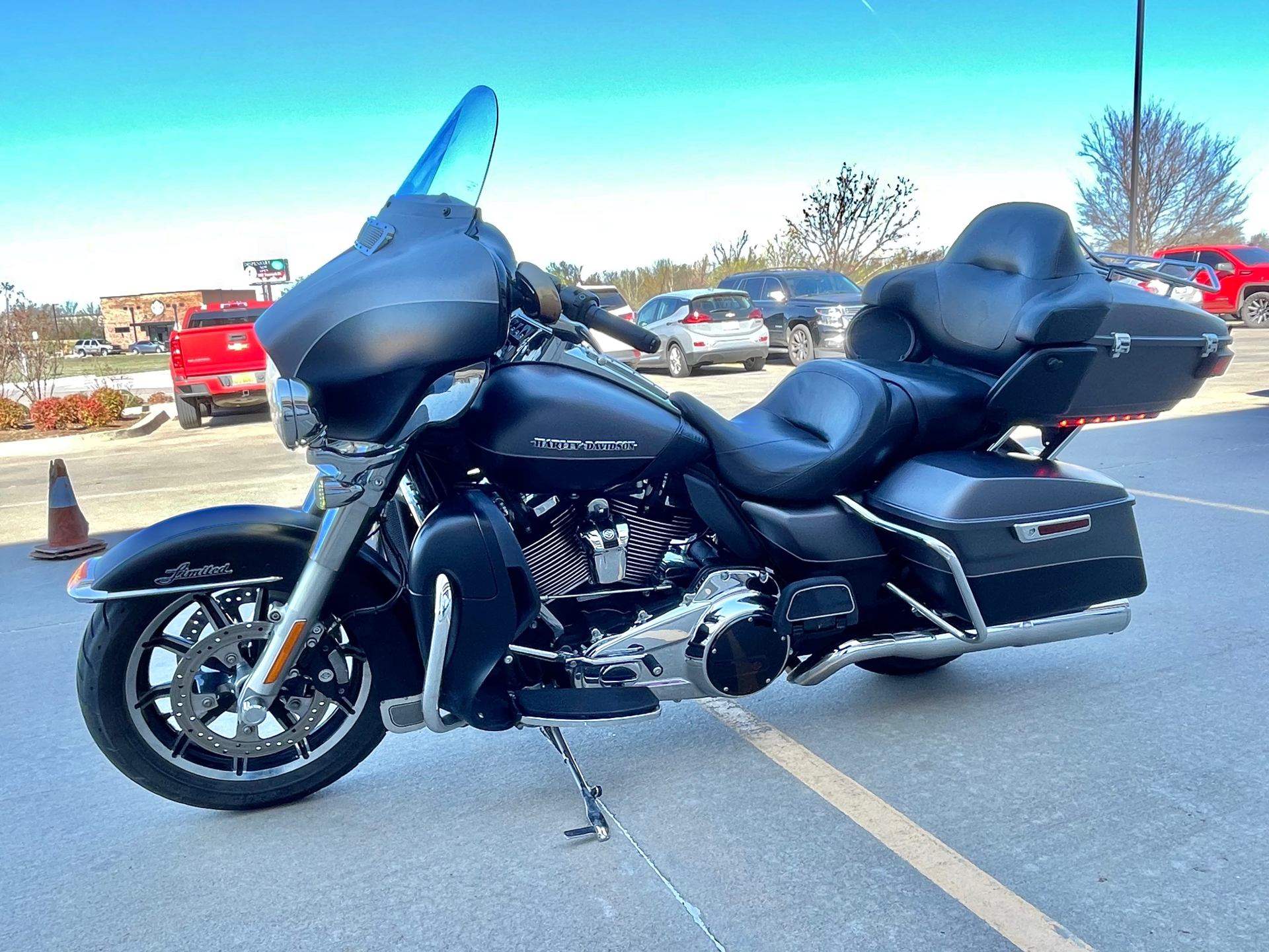 2017 Harley-Davidson Electra Glide® Ultra Classic® in Norman, Oklahoma - Photo 4