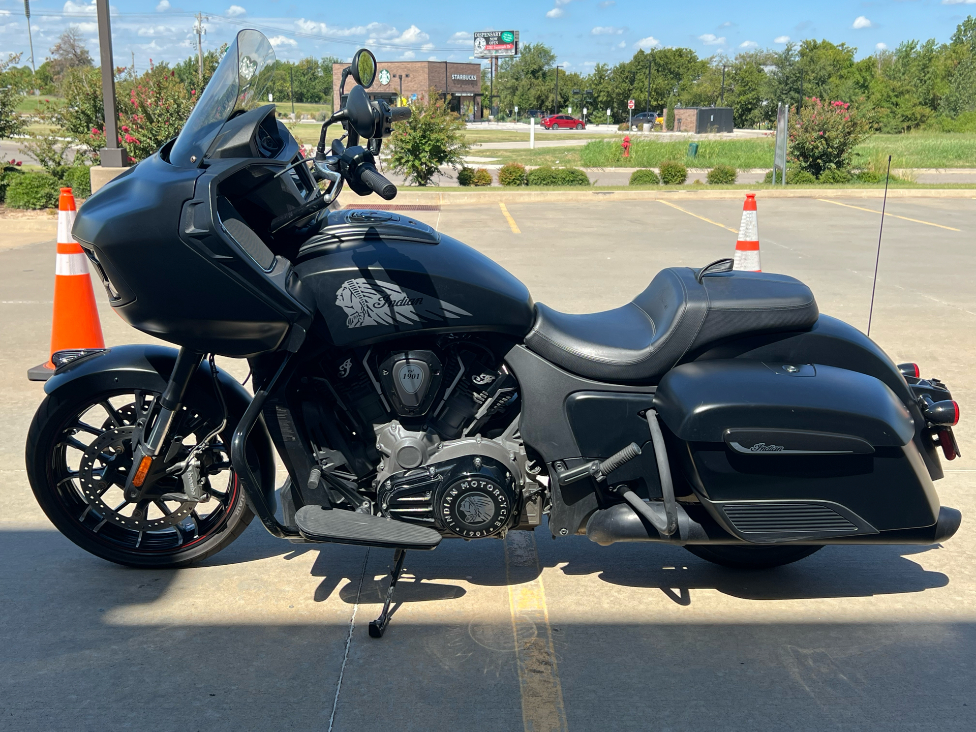 2020 Indian Motorcycle Challenger® Dark Horse® in Norman, Oklahoma - Photo 5