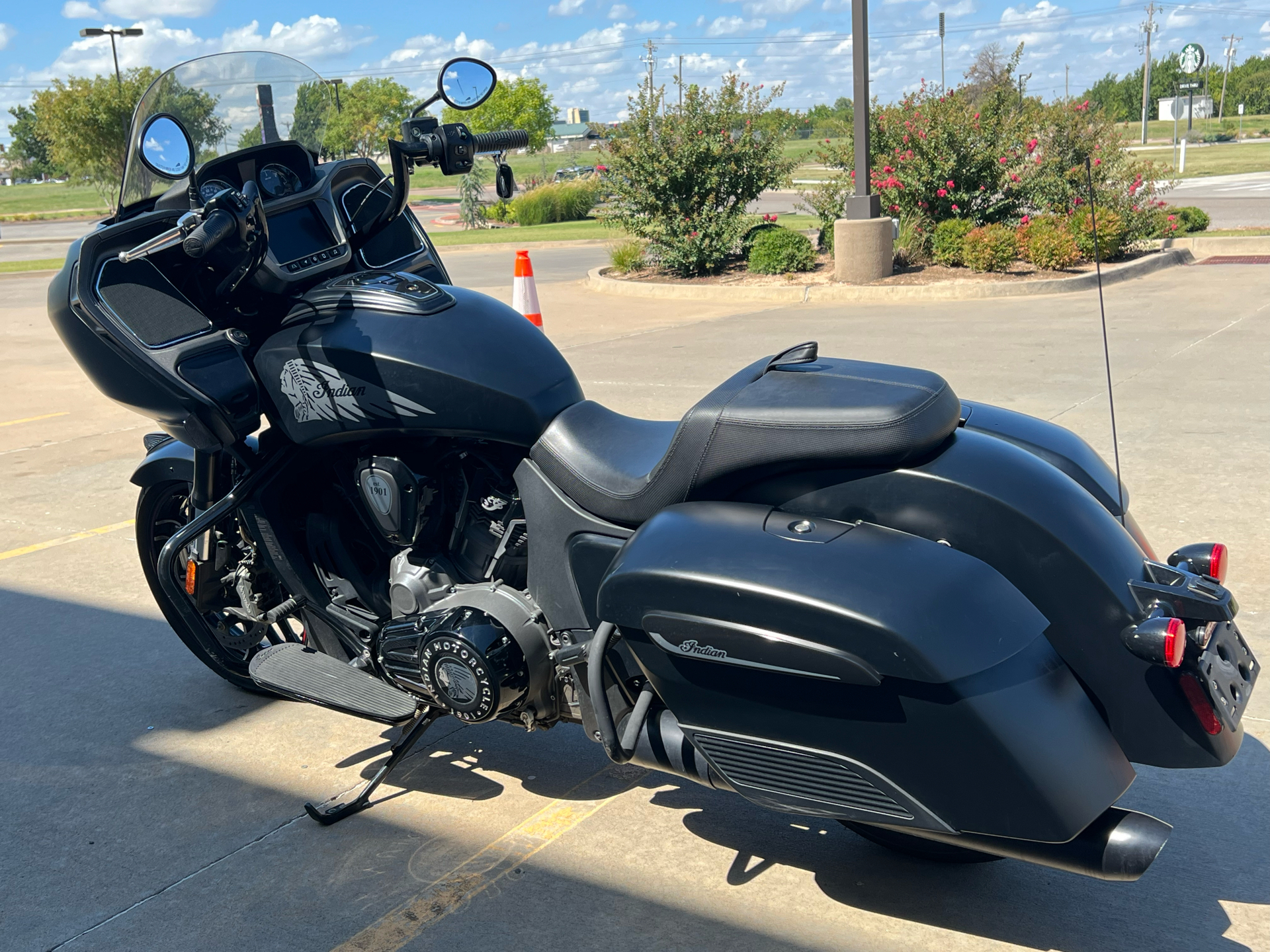 2020 Indian Motorcycle Challenger® Dark Horse® in Norman, Oklahoma - Photo 6