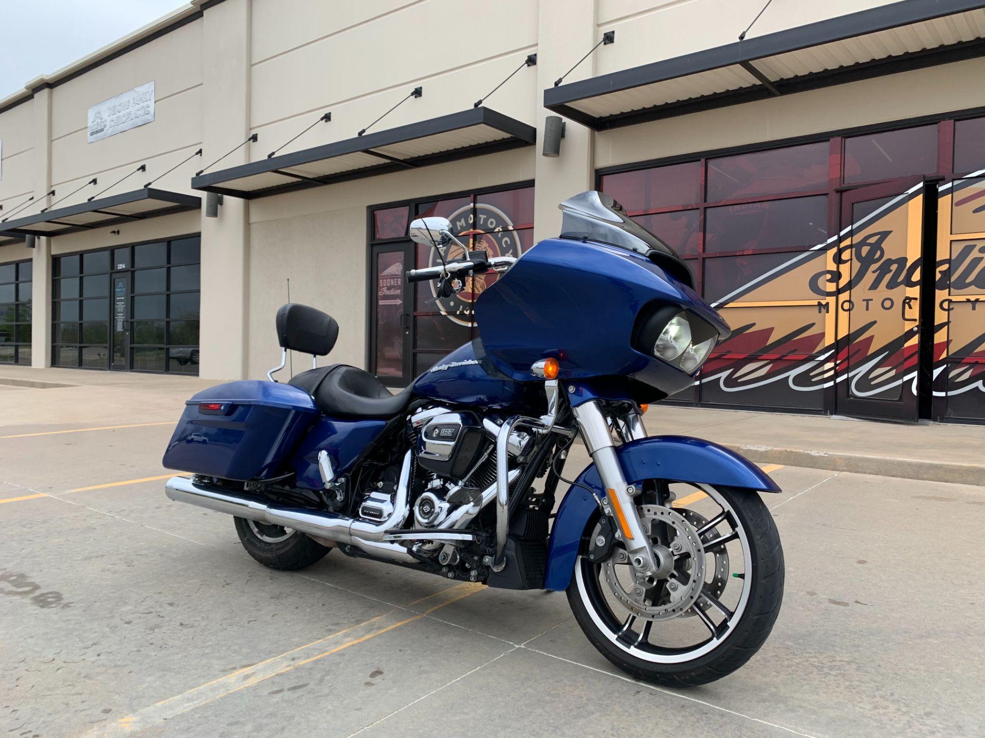 2017 Harley-Davidson Road Glide® Special in Norman, Oklahoma - Photo 4