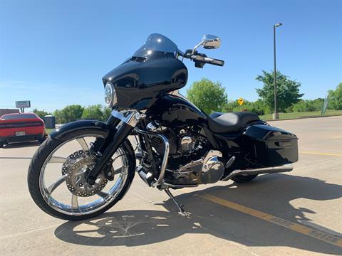 2016 Harley-Davidson Street Glide® in Norman, Oklahoma - Photo 4