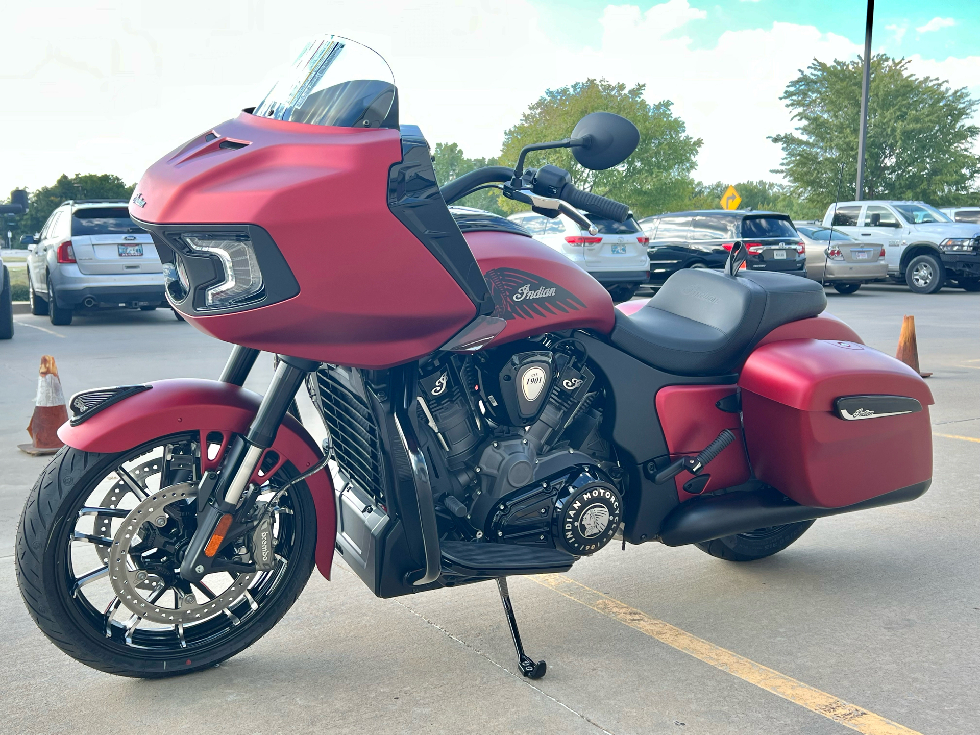 2024 Indian Motorcycle Challenger® Dark Horse® in Norman, Oklahoma - Photo 4