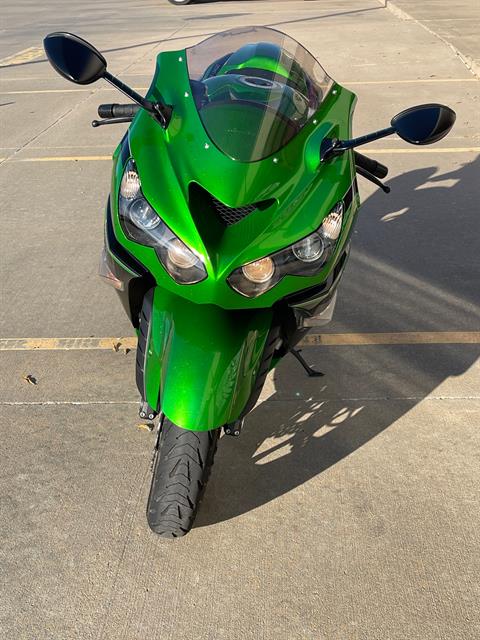 2015 Kawasaki Ninja® ZX™-14R ABS in Norman, Oklahoma - Photo 4