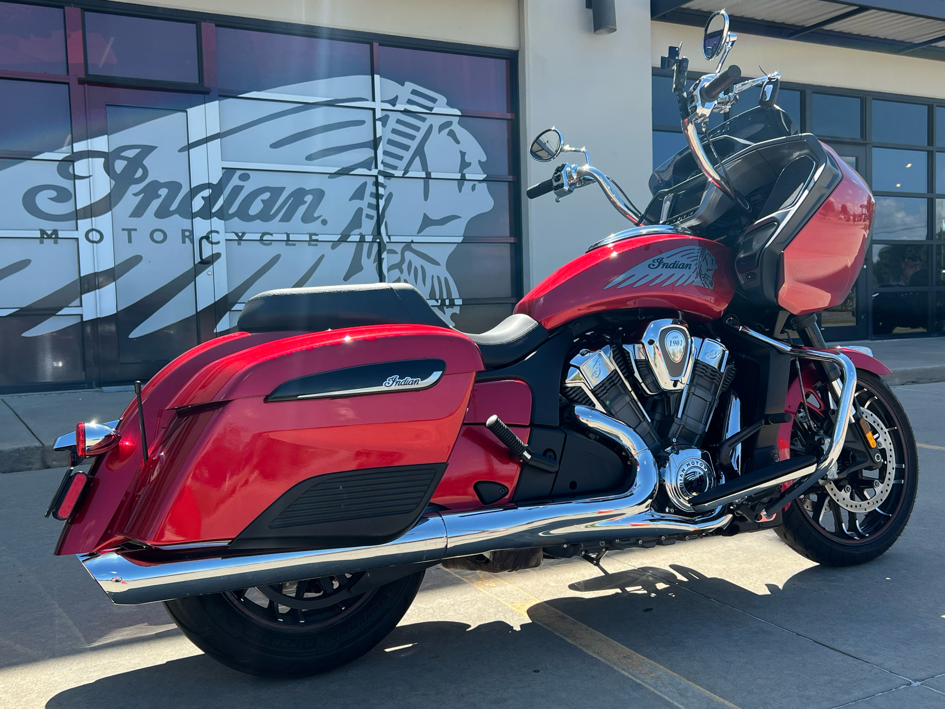 2020 Indian Motorcycle Challenger® Limited in Norman, Oklahoma - Photo 8