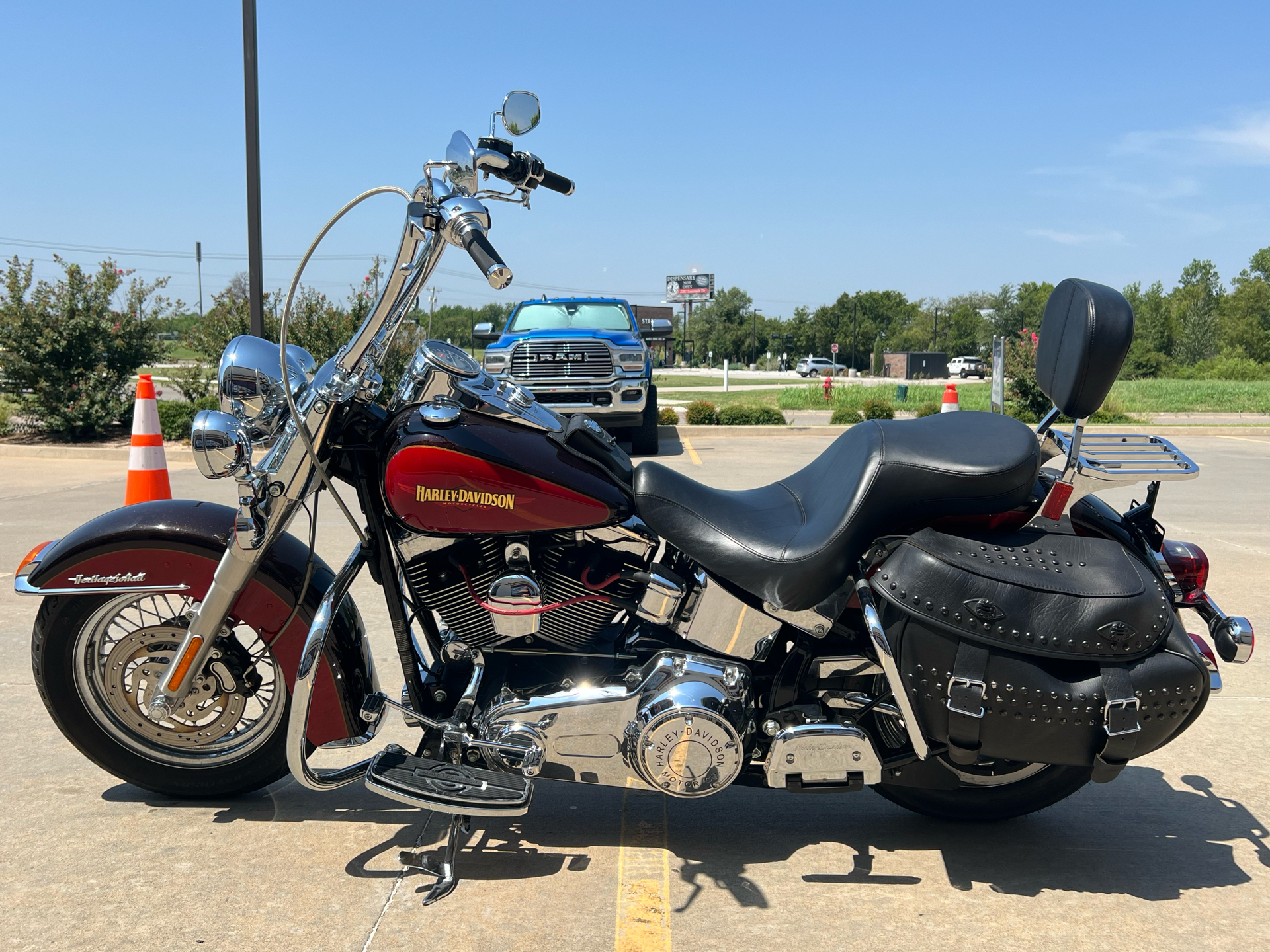 2010 Harley-Davidson Heritage Softail® Classic in Norman, Oklahoma - Photo 5