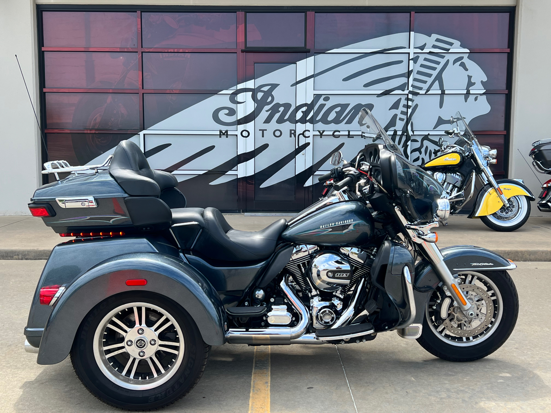 2015 Harley-Davidson Tri Glide® Ultra in Norman, Oklahoma - Photo 1