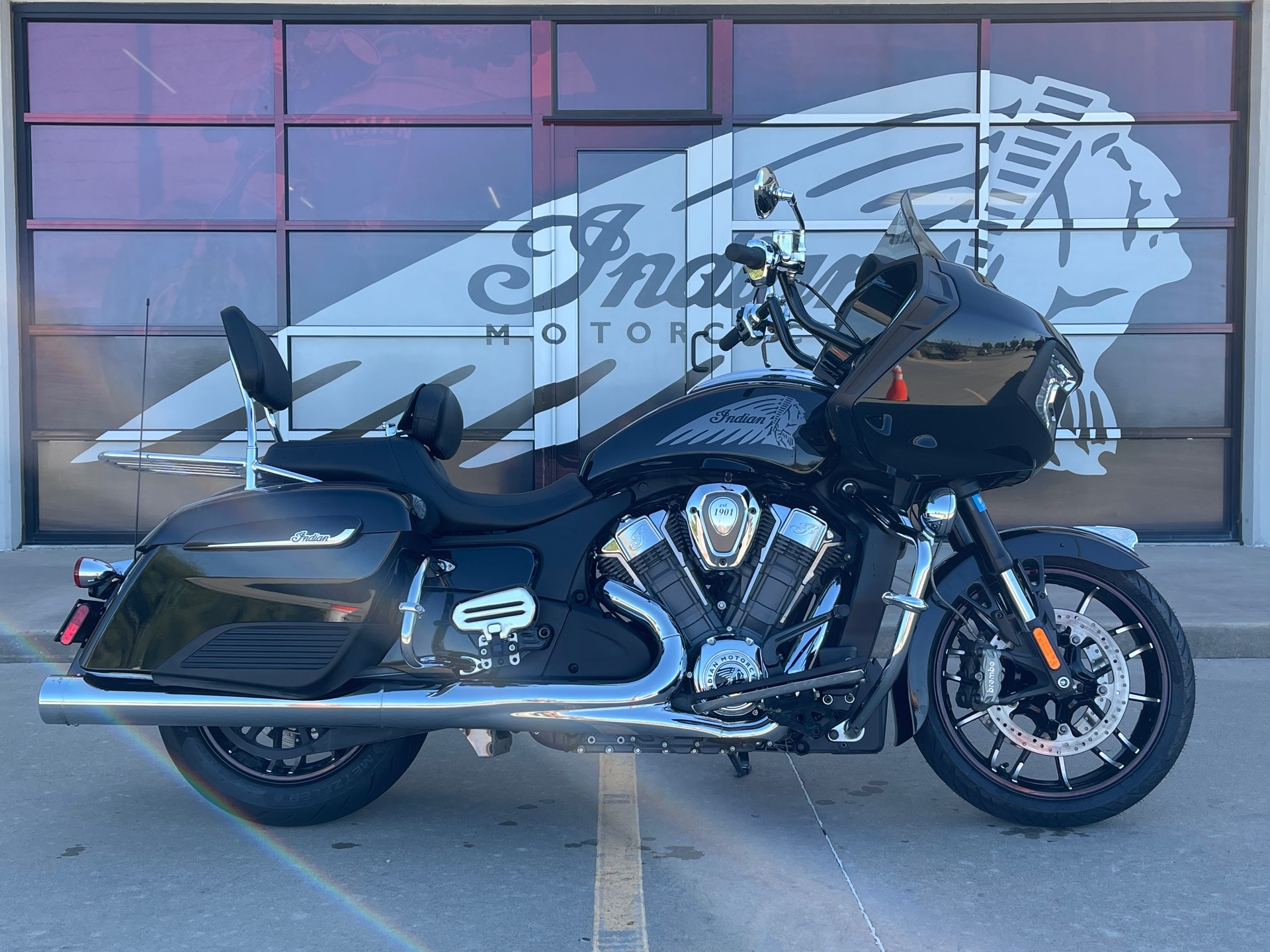 2021 Indian Motorcycle Challenger® Limited in Norman, Oklahoma - Photo 1