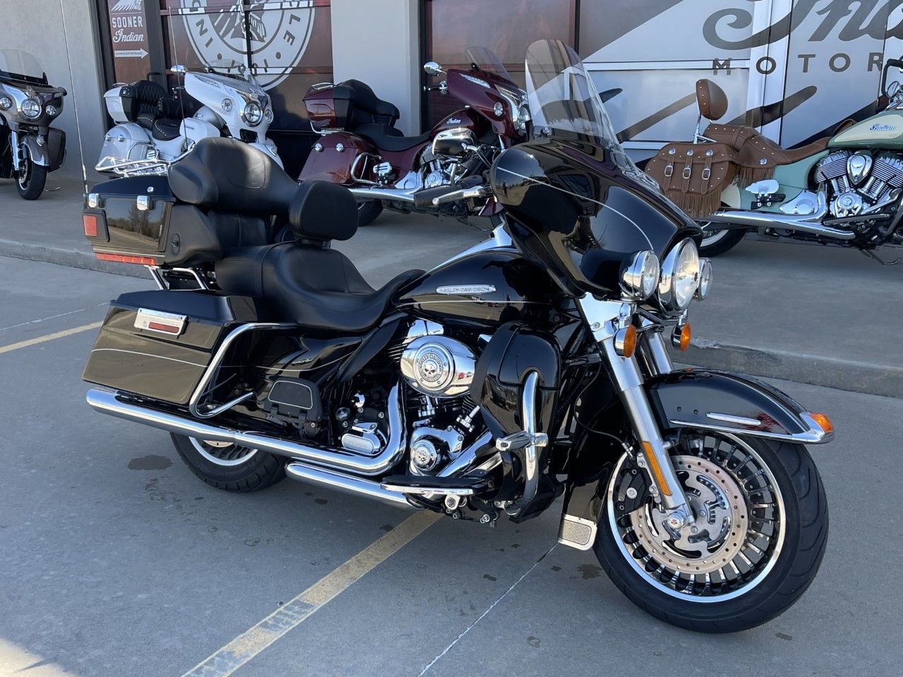 2011 Harley-Davidson Electra Glide® Ultra Limited in Norman, Oklahoma - Photo 2