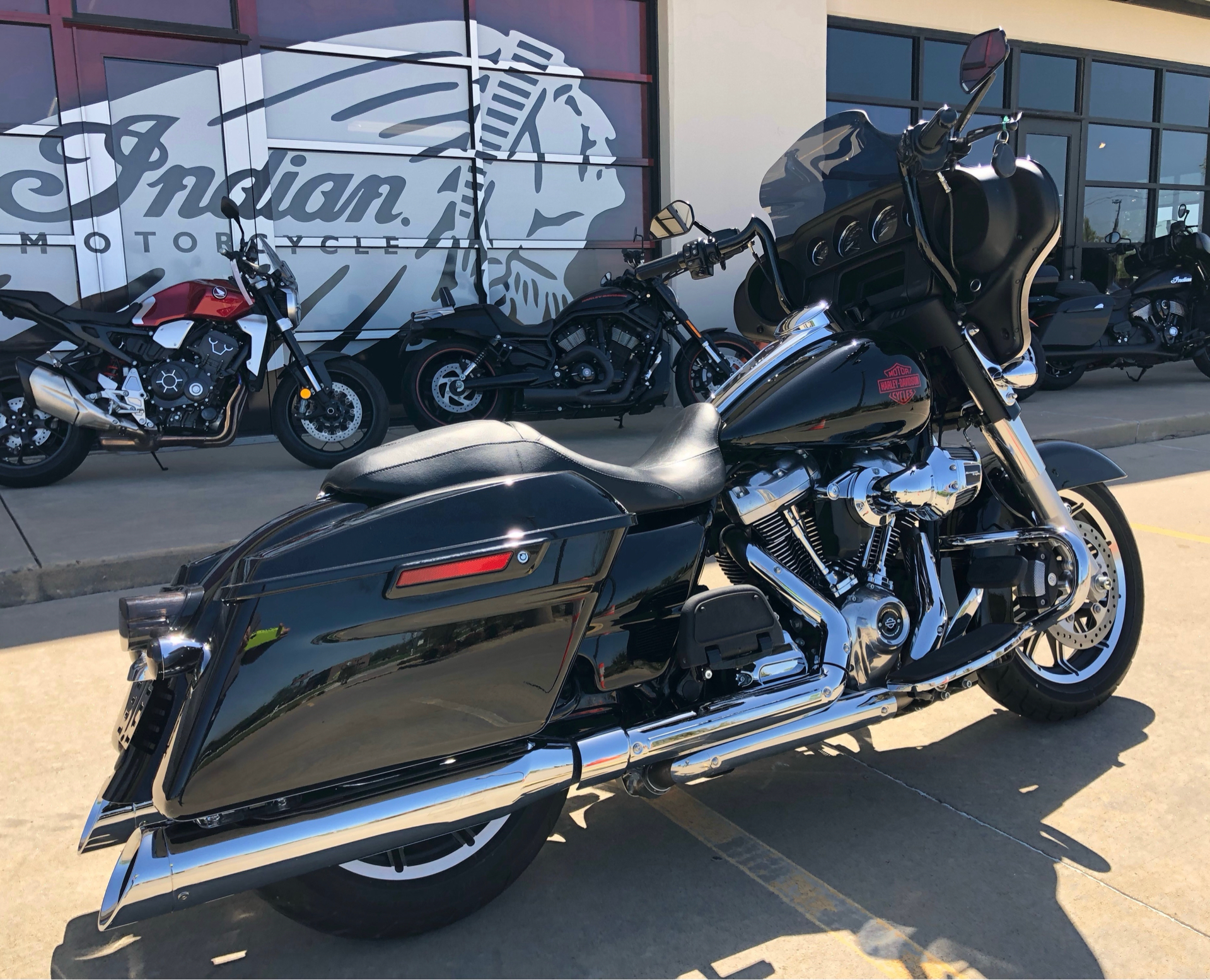 2019 Harley-Davidson Electra Glide® Standard in Norman, Oklahoma - Photo 8