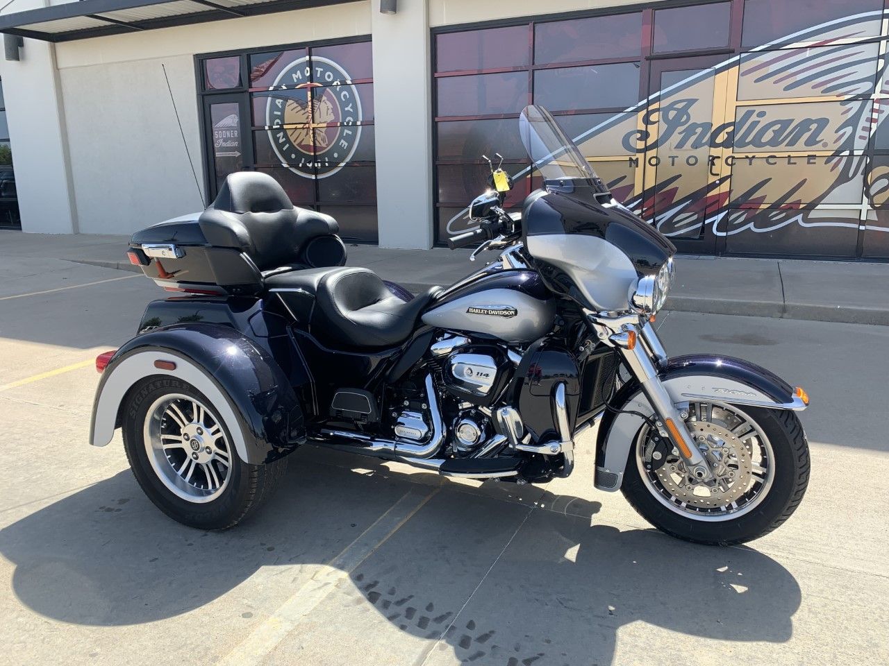 2019 Harley-Davidson Tri Glide® Ultra in Norman, Oklahoma - Photo 2