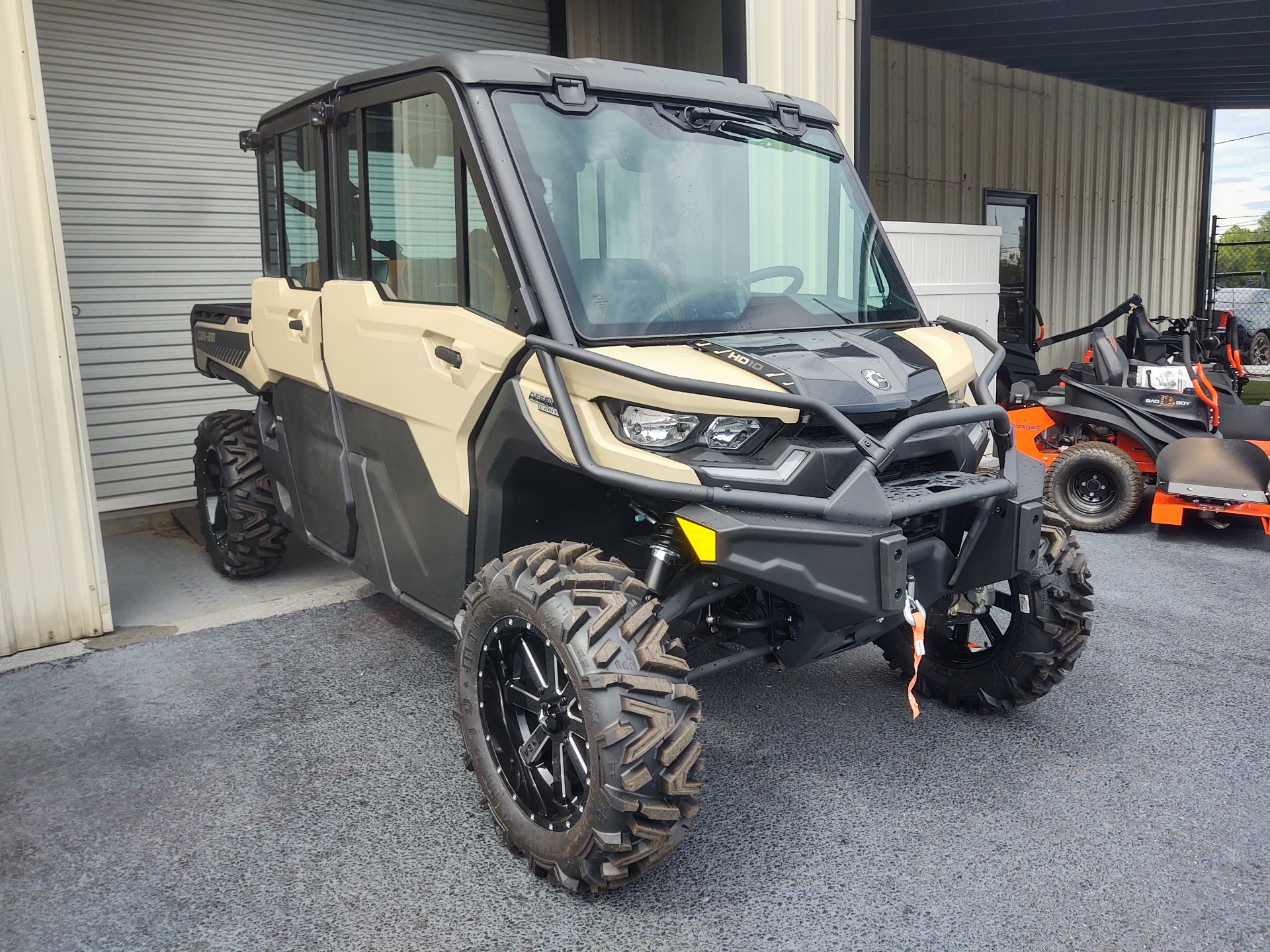 2024 Can-Am Defender MAX Limited in Douglas, Georgia - Photo 1