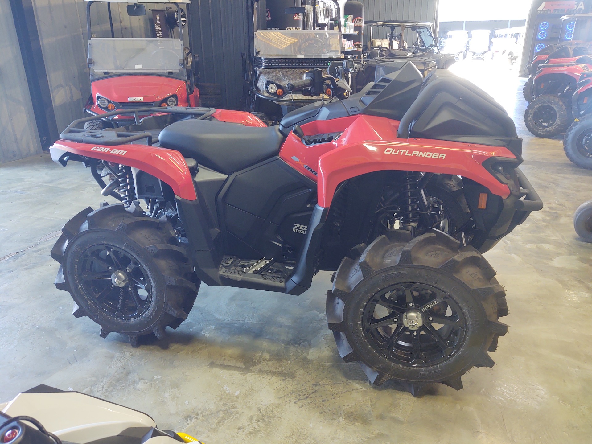 2024 Can-Am Outlander X MR 700 in Douglas, Georgia - Photo 3